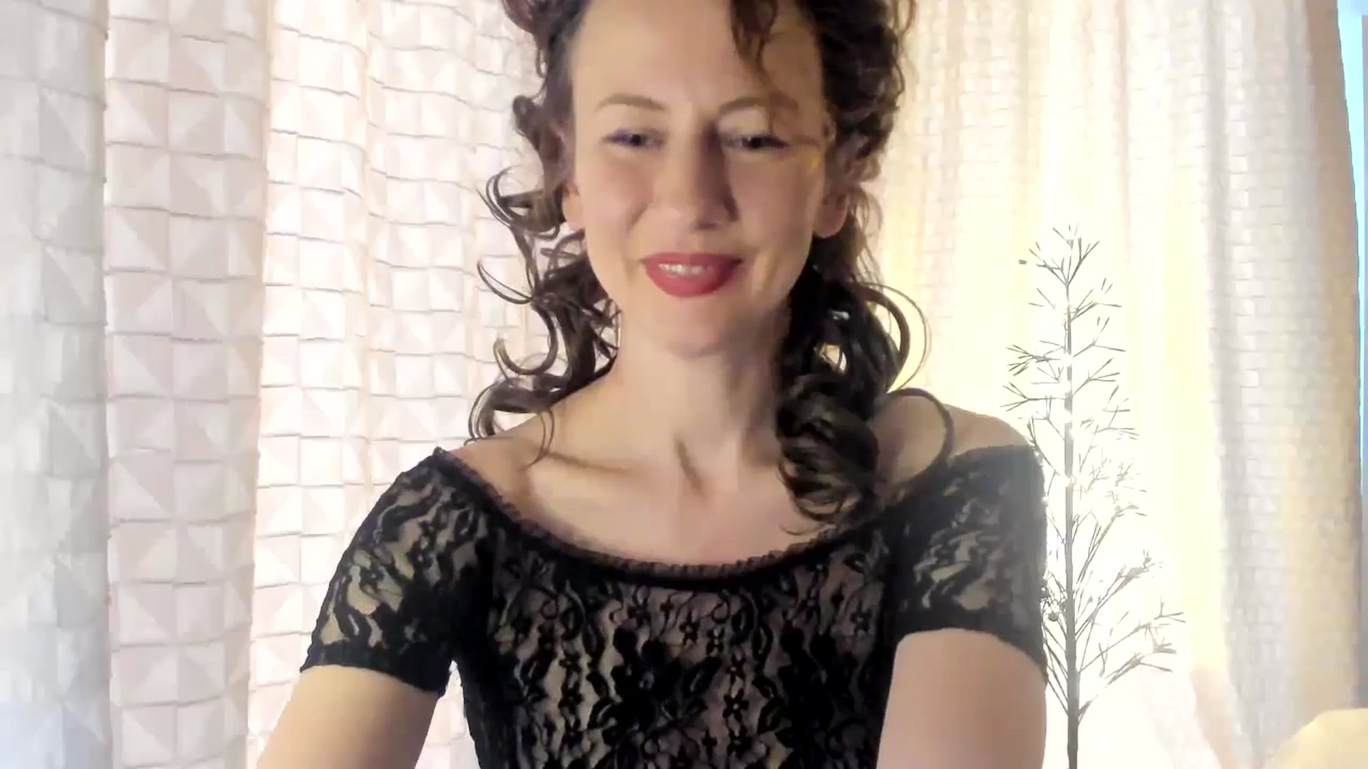 Gallery image thumbnail from Tanya's myfreecams stream on, 01/12/2024, 09:32 image 10 of 20