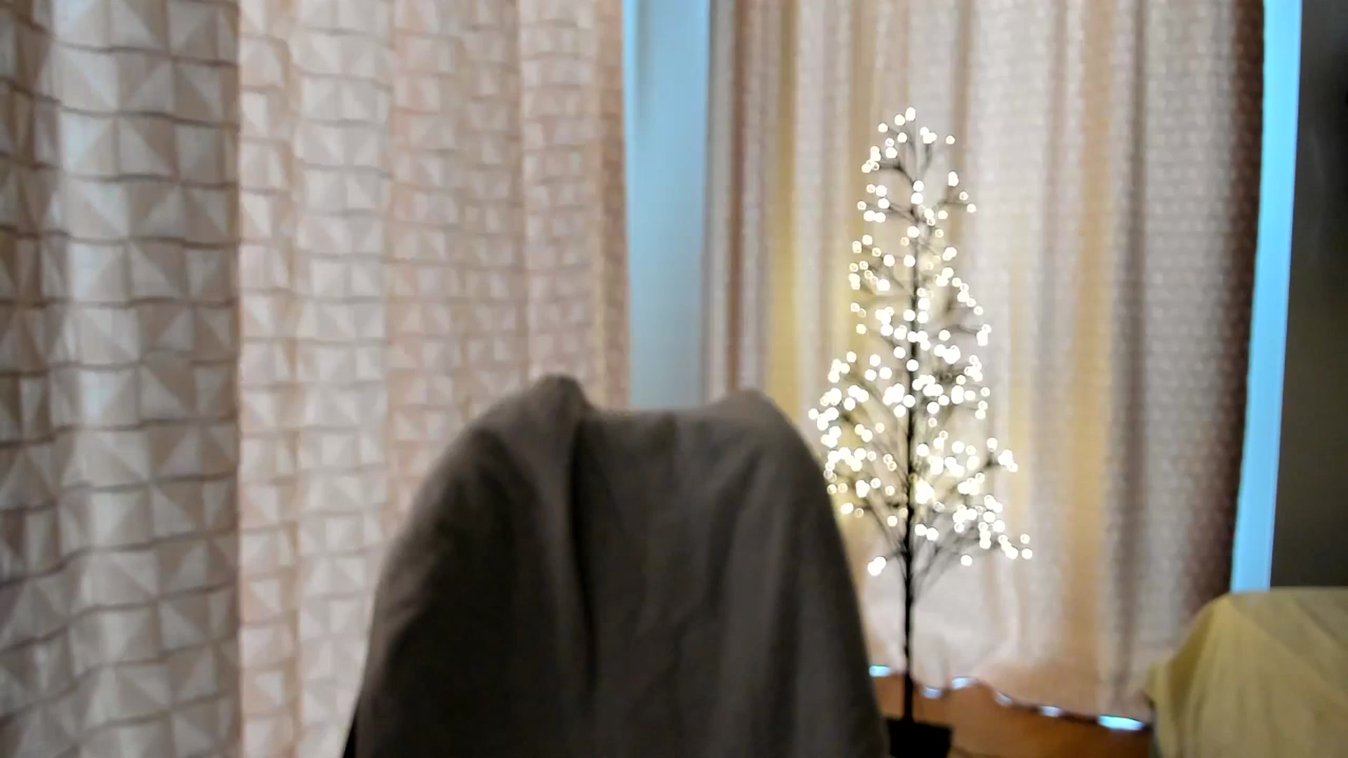 Gallery image thumbnail from Tanya's myfreecams stream on, 02/20/2024, 12:36 image 19 of 20