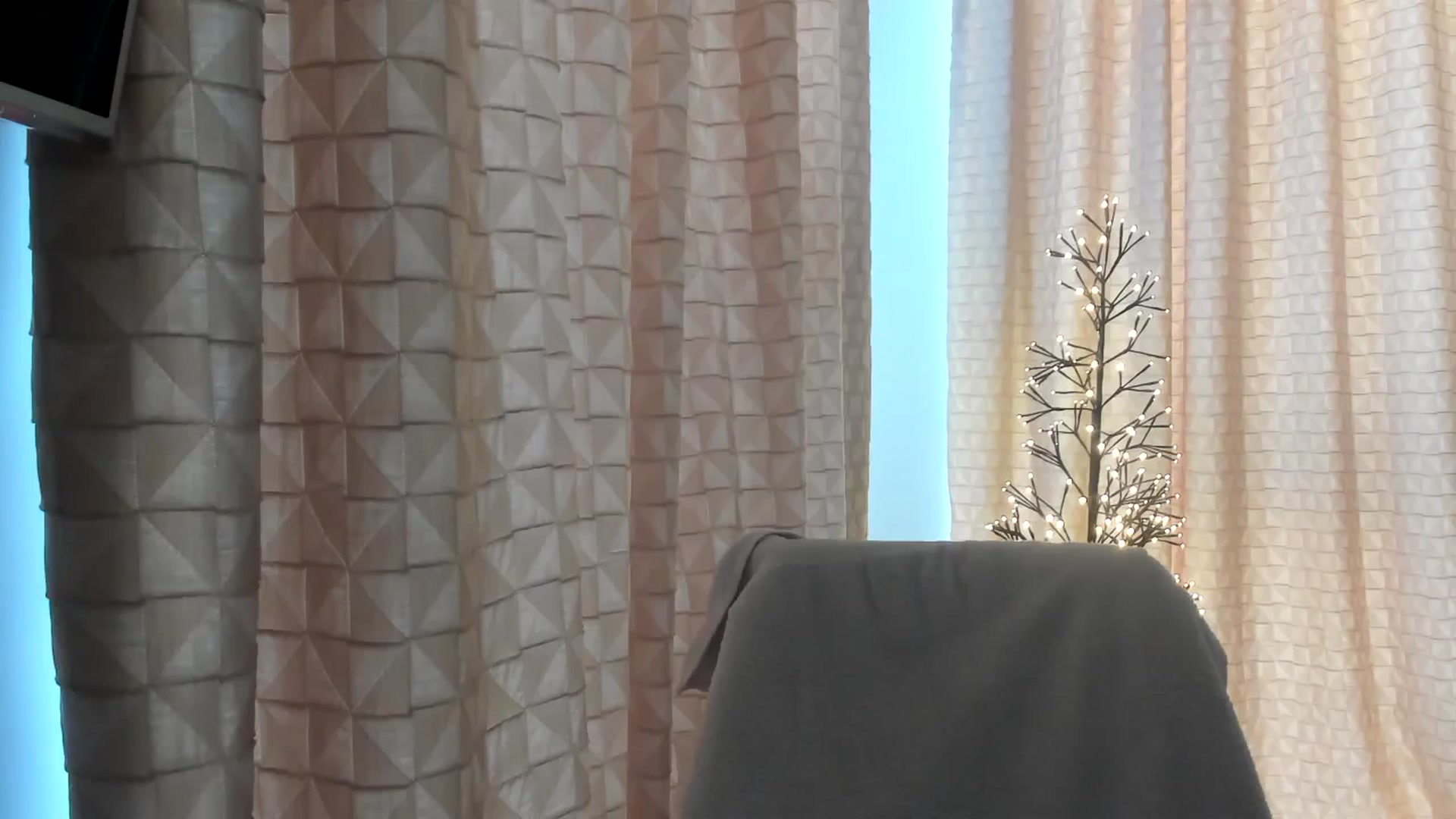 Gallery image thumbnail from Tanya's myfreecams stream on, 02/23/2024, 12:06 image 7 of 20