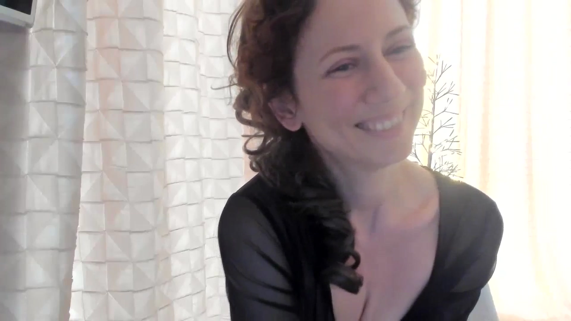 Gallery image thumbnail from Tanya's myfreecams stream on, 02/23/2024, 12:06 image 14 of 20