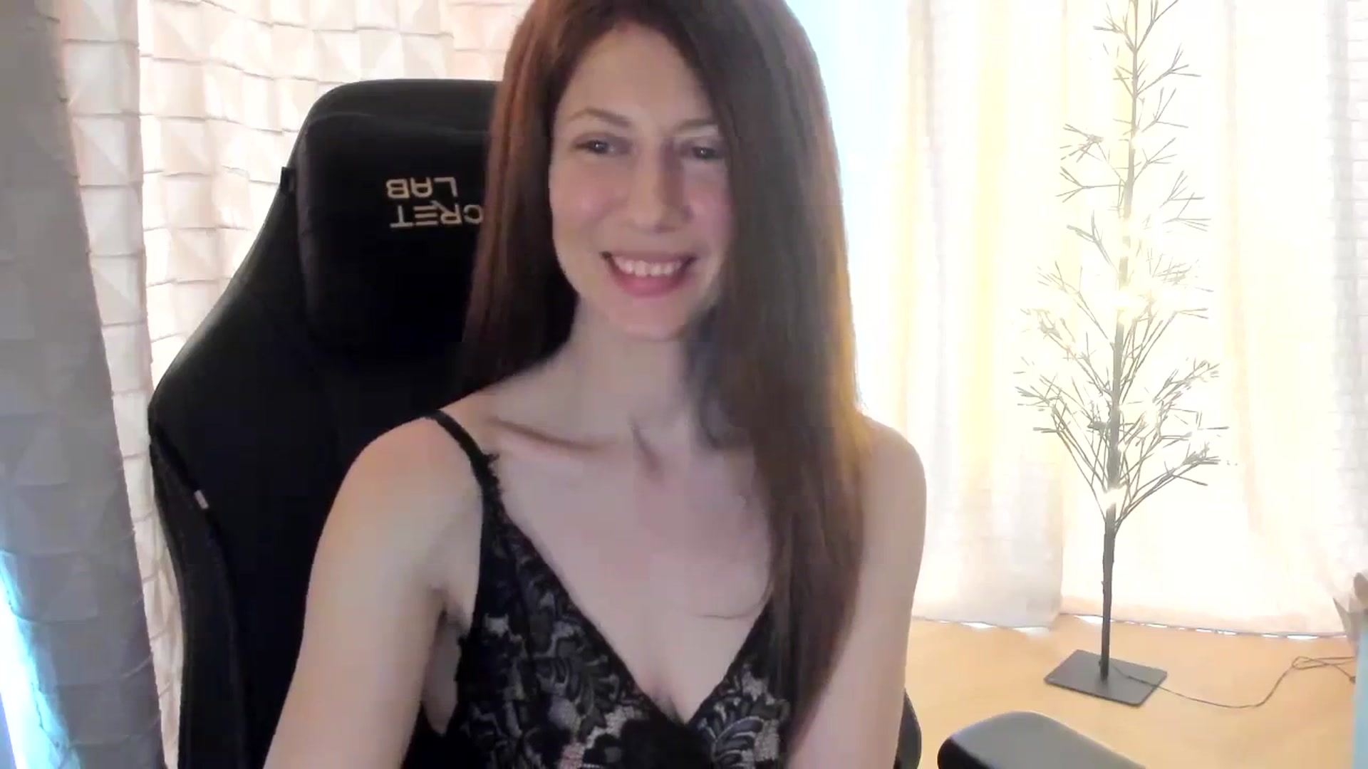 Gallery image thumbnail from Tanya's myfreecams stream on, 02/25/2024, 13:57 image 10 of 20