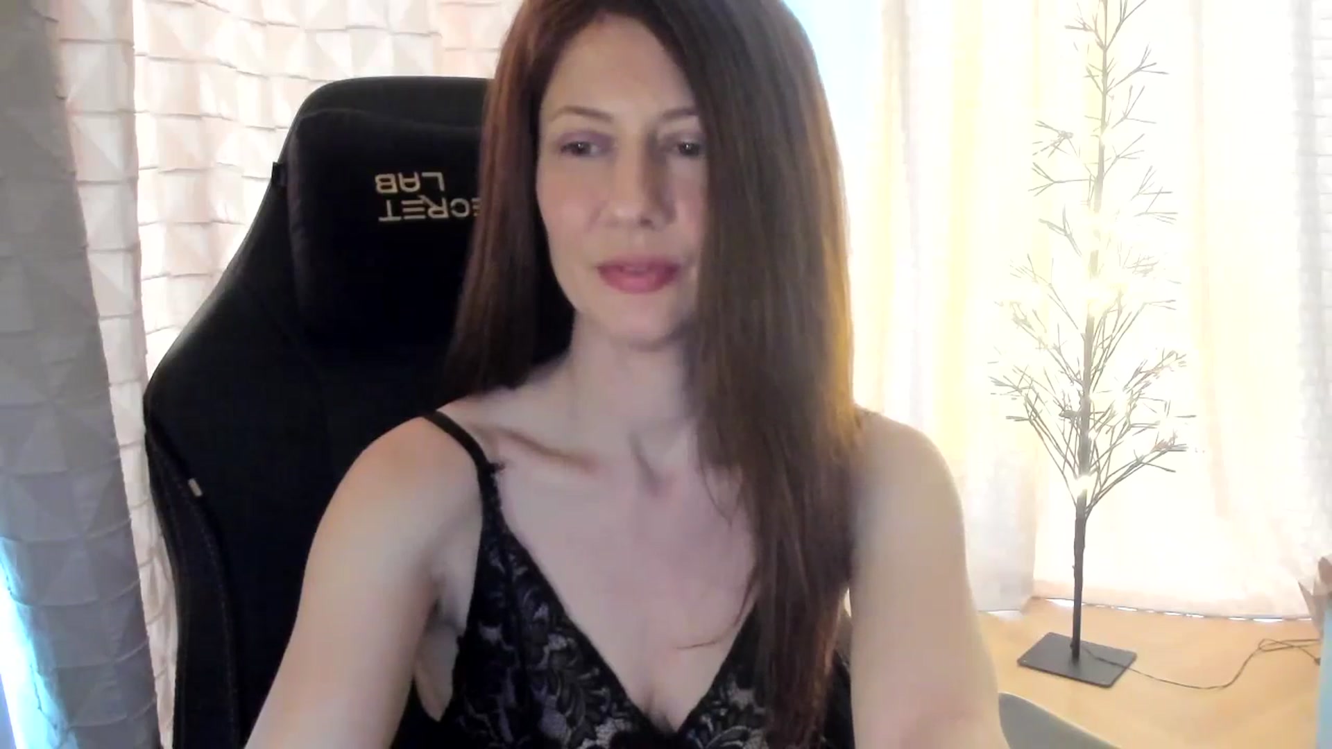 Gallery image thumbnail from Tanya's myfreecams stream on, 02/25/2024, 13:57 image 13 of 20