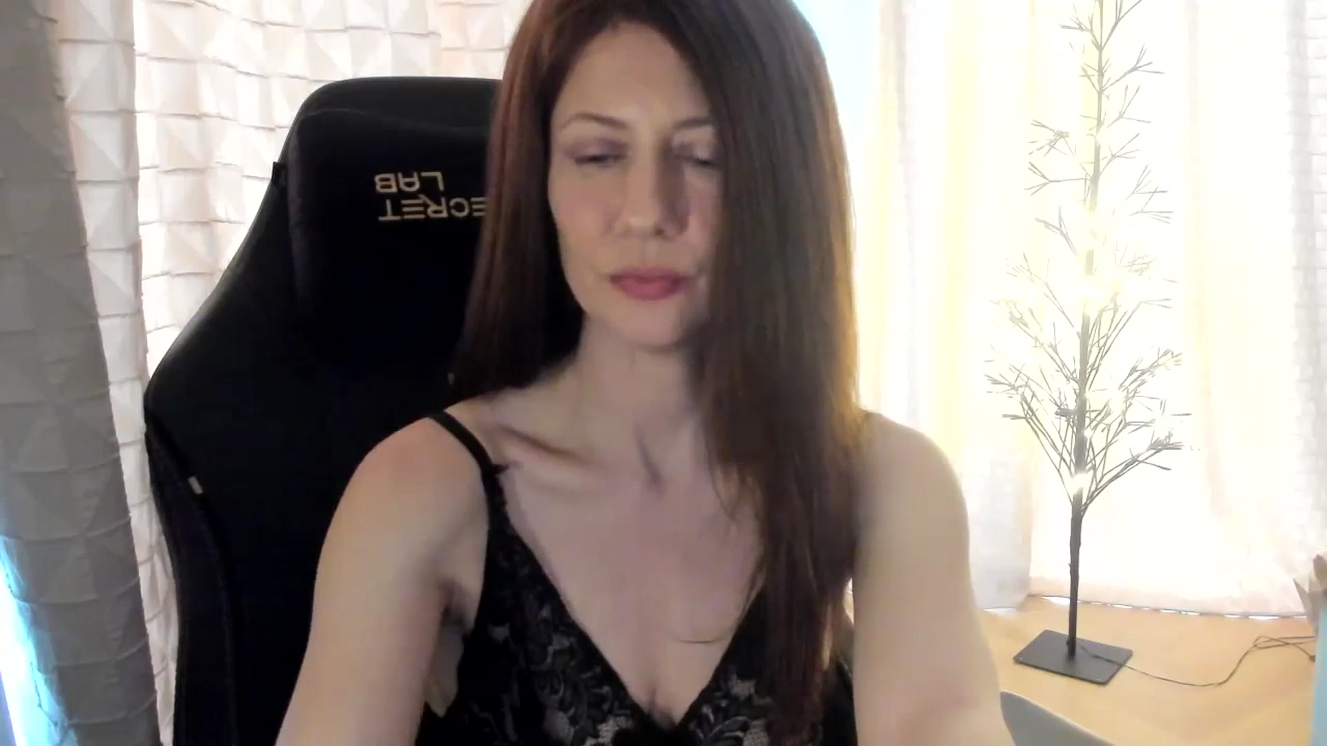 Gallery image thumbnail from Tanya's myfreecams stream on, 02/25/2024, 13:57 image 14 of 20