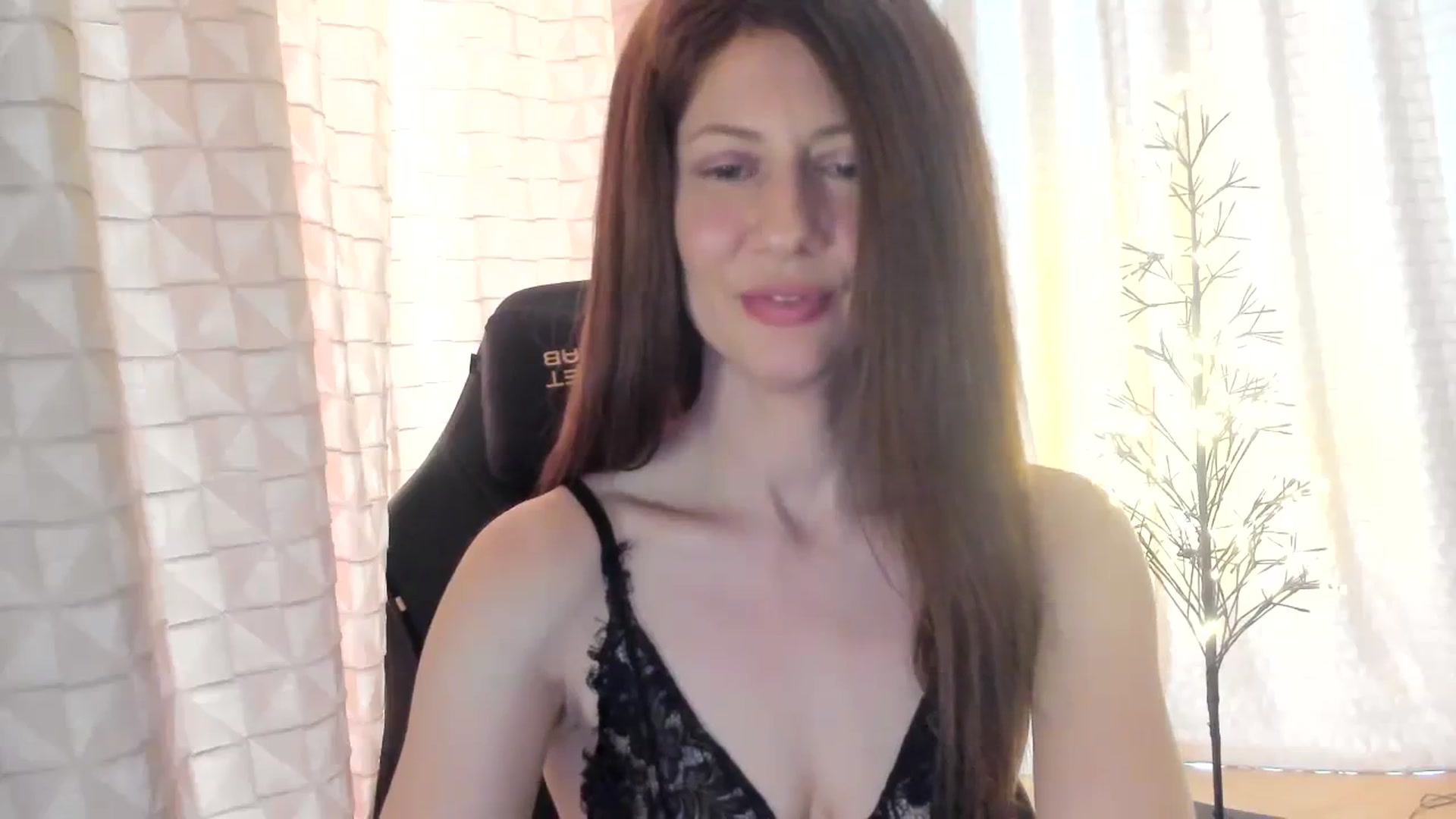 Gallery image thumbnail from Tanya's myfreecams stream on, 02/25/2024, 15:06 image 2 of 20