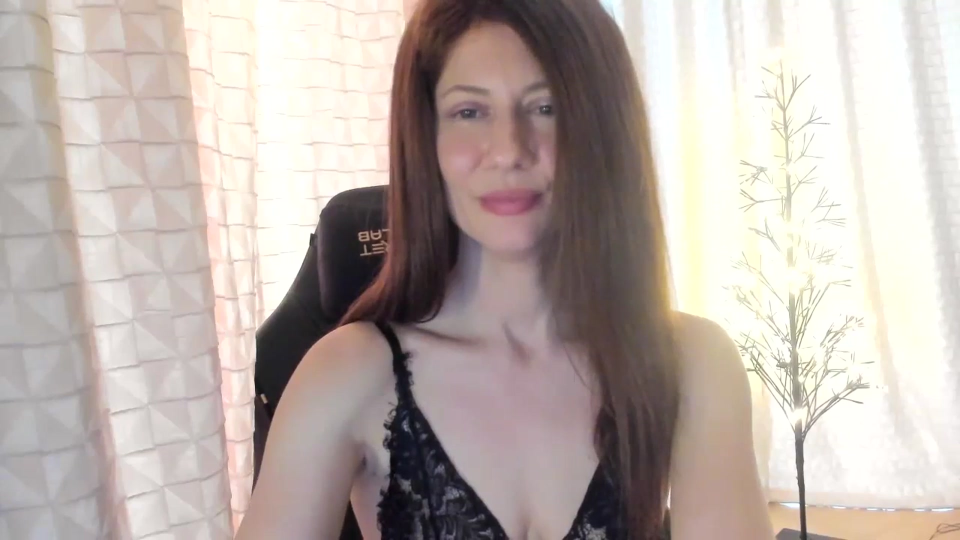 Gallery image thumbnail from Tanya's myfreecams stream on, 02/25/2024, 15:06 image 7 of 20
