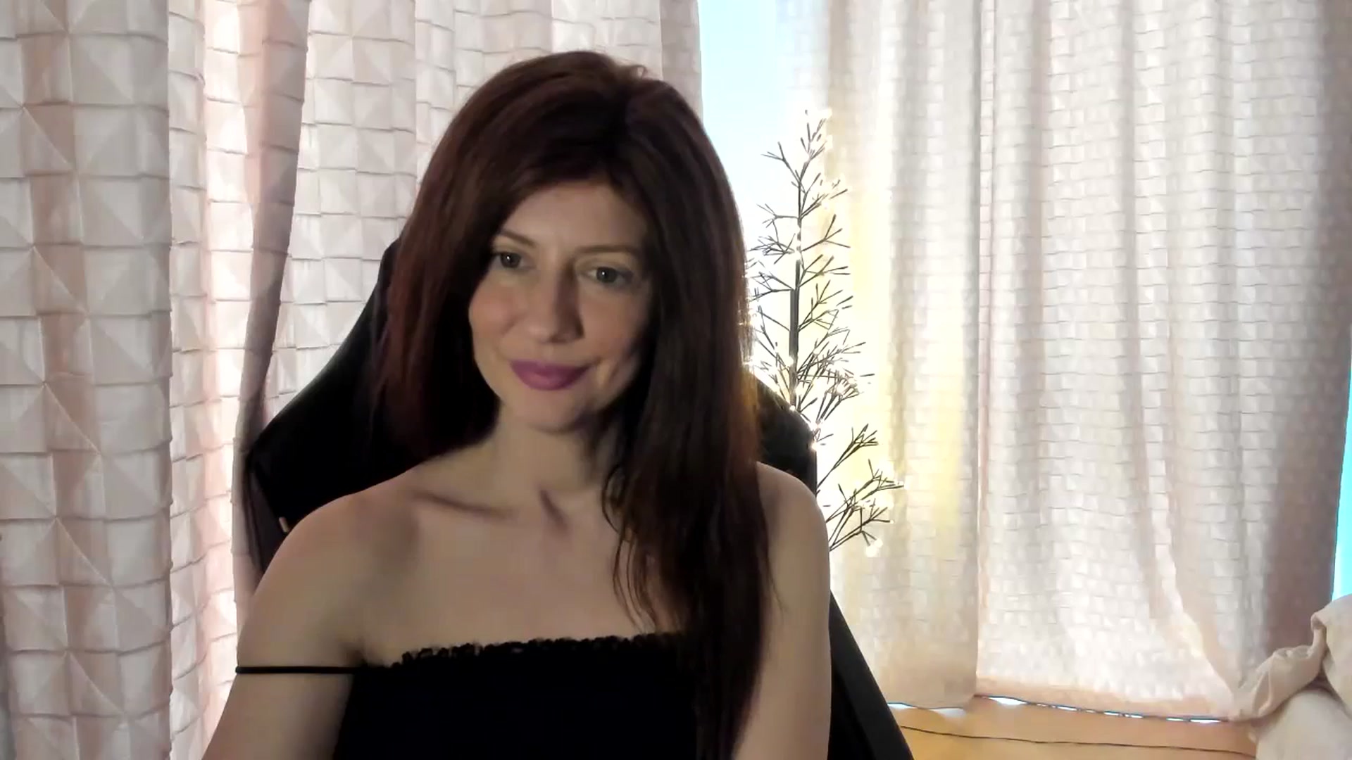 Gallery image thumbnail from Tanya's myfreecams stream on, 03/08/2024, 09:09 image 8 of 20