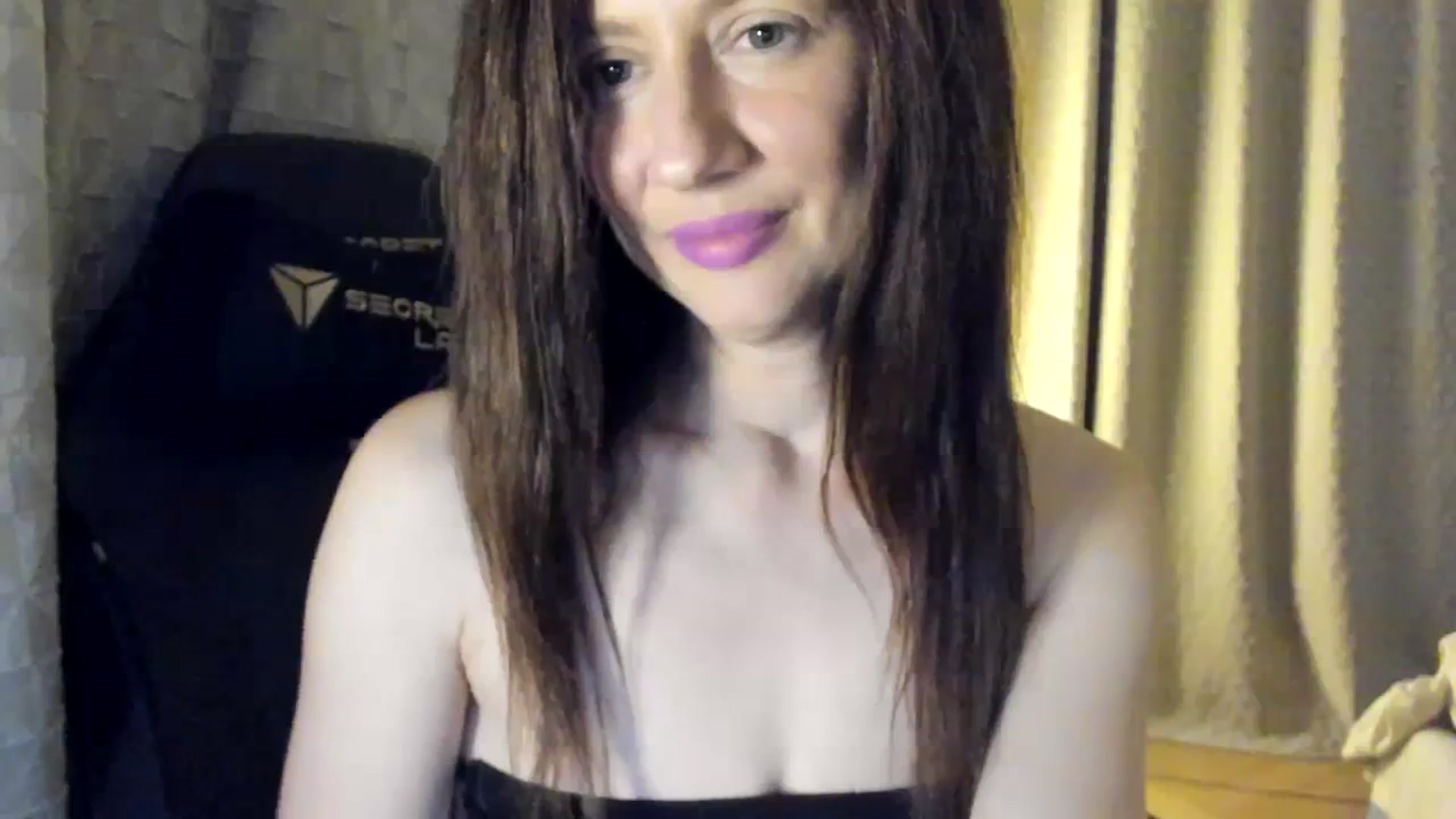 Gallery image thumbnail from Tanya's myfreecams stream on, 03/12/2024, 24:21 image 13 of 20