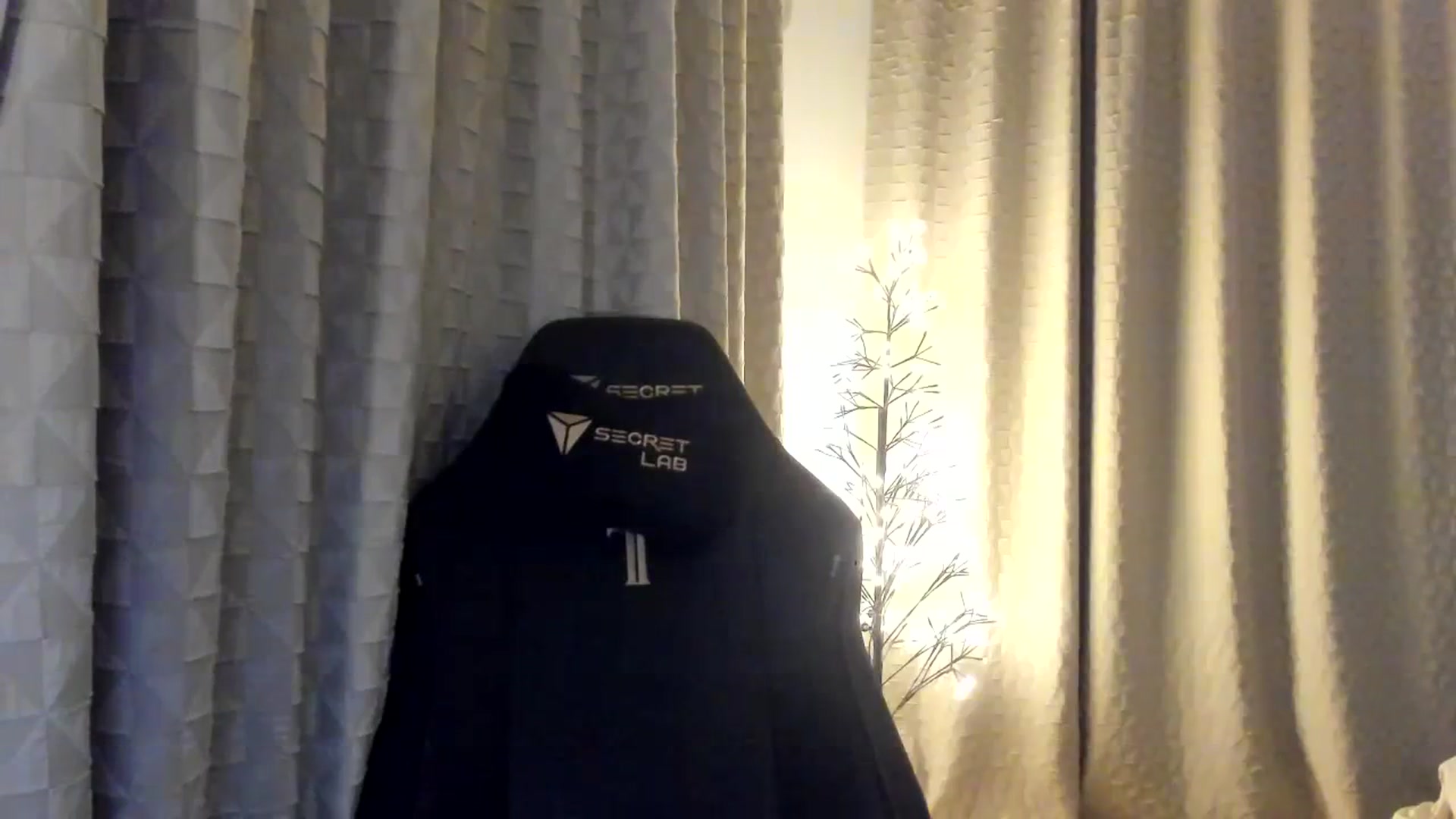Gallery image thumbnail from Tanya's myfreecams stream on, 03/12/2024, 02:37 image 18 of 20