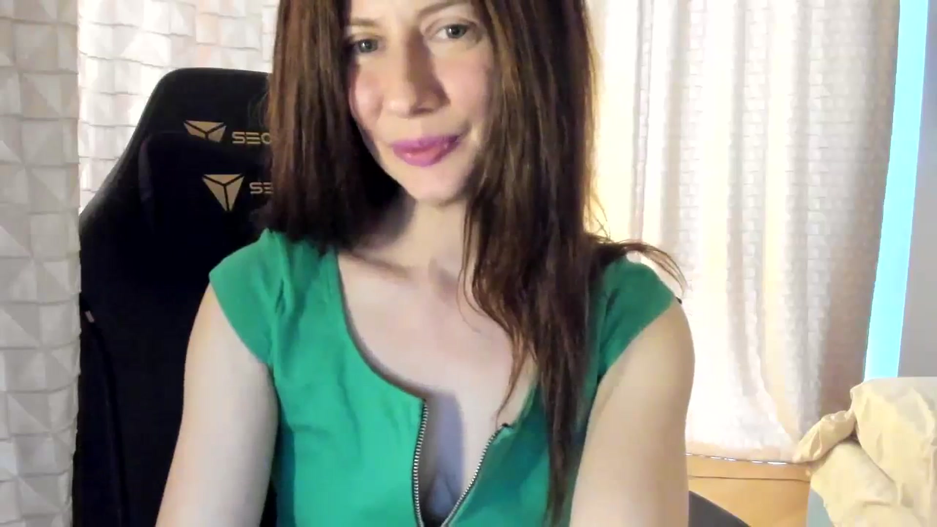 Gallery image thumbnail from Tanya's myfreecams stream on, 03/18/2024, 05:49 image 17 of 20