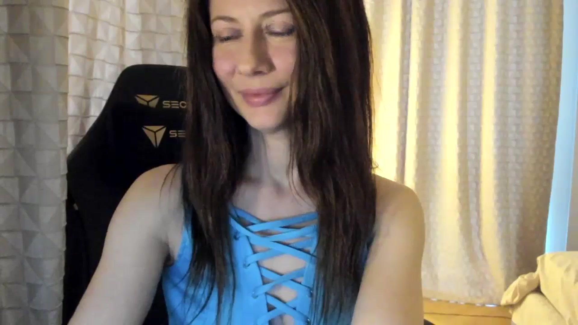 Gallery image thumbnail from Tanya's myfreecams stream on, 03/19/2024, 05:41 image 4 of 20