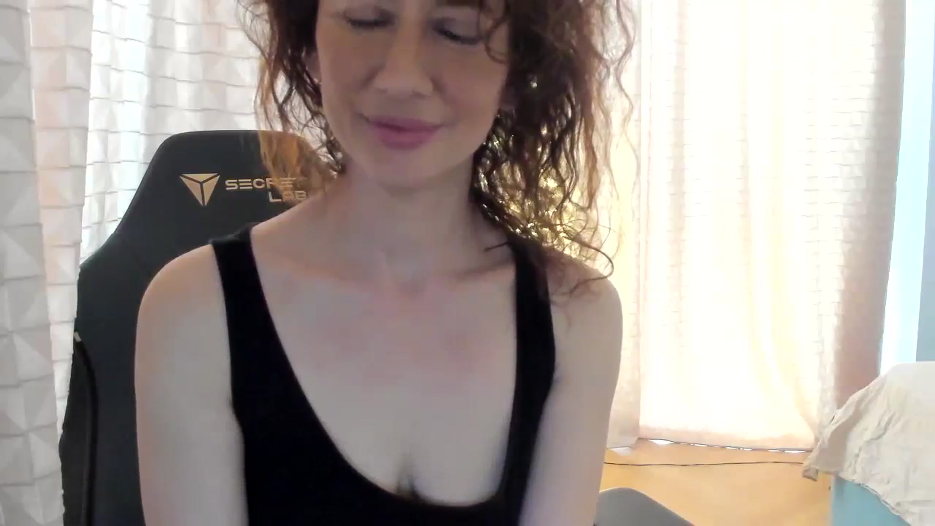 Gallery image thumbnail from Tanya's myfreecams stream on, 04/03/2024, 07:10 image 18 of 20