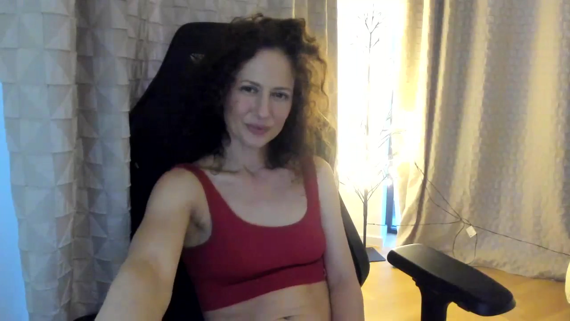 Gallery image thumbnail from Tanya's myfreecams stream on, 04/13/2024, 17:21 image 12 of 20