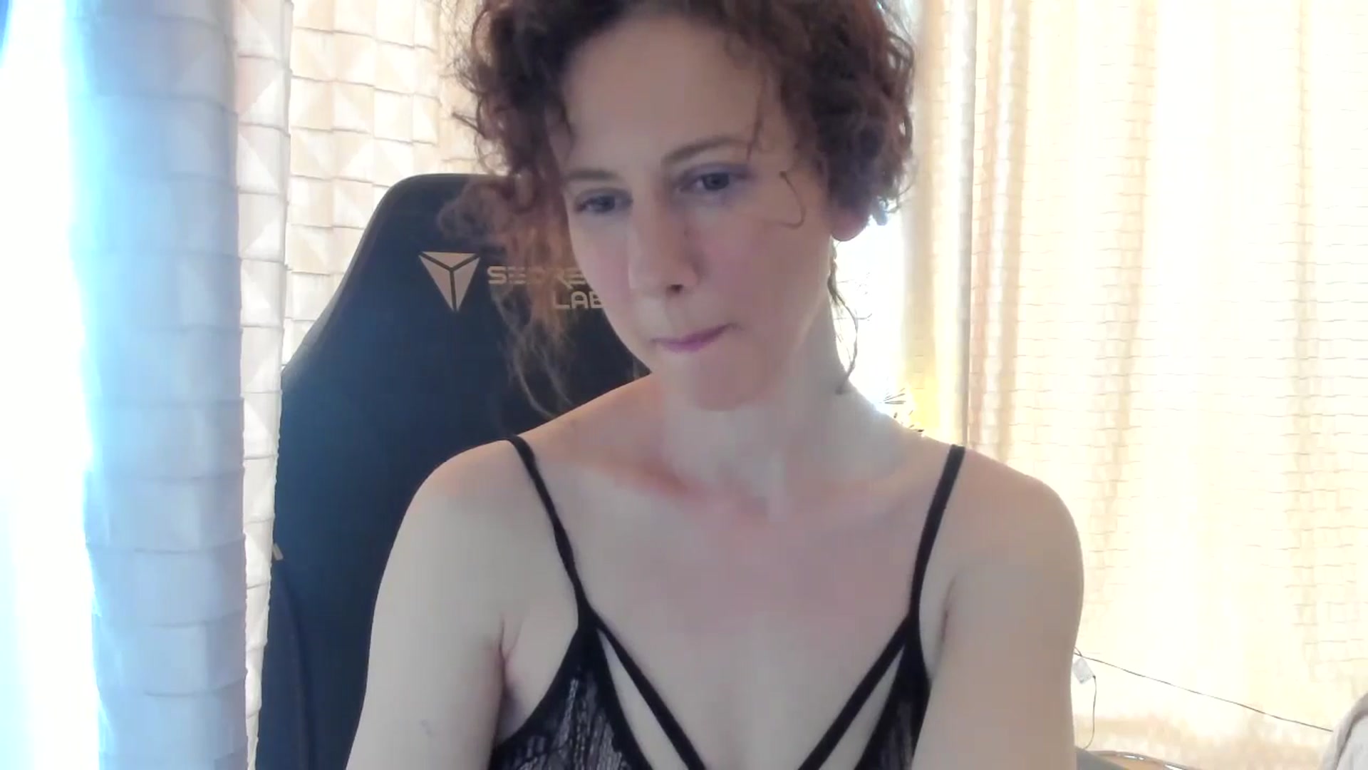 Gallery image thumbnail from Tanya's myfreecams stream on, 04/19/2024, 08:37 image 5 of 20