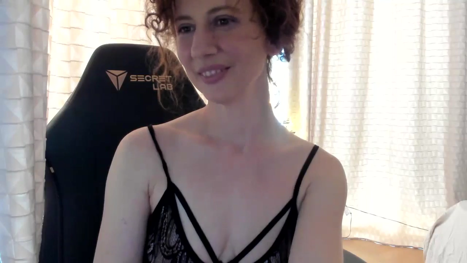 Gallery image thumbnail from Tanya's myfreecams stream on, 04/19/2024, 13:25 image 17 of 20