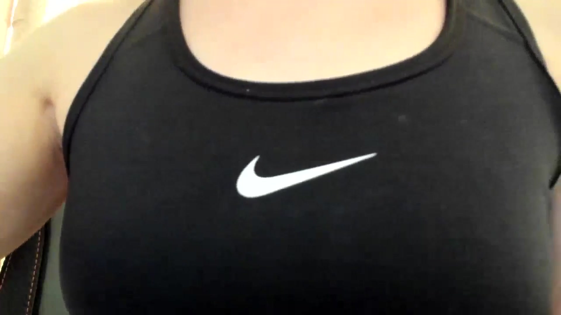 Gallery image thumbnail from Tanya's myfreecams stream on, 05/25/2024, 13:41 image 6 of 20