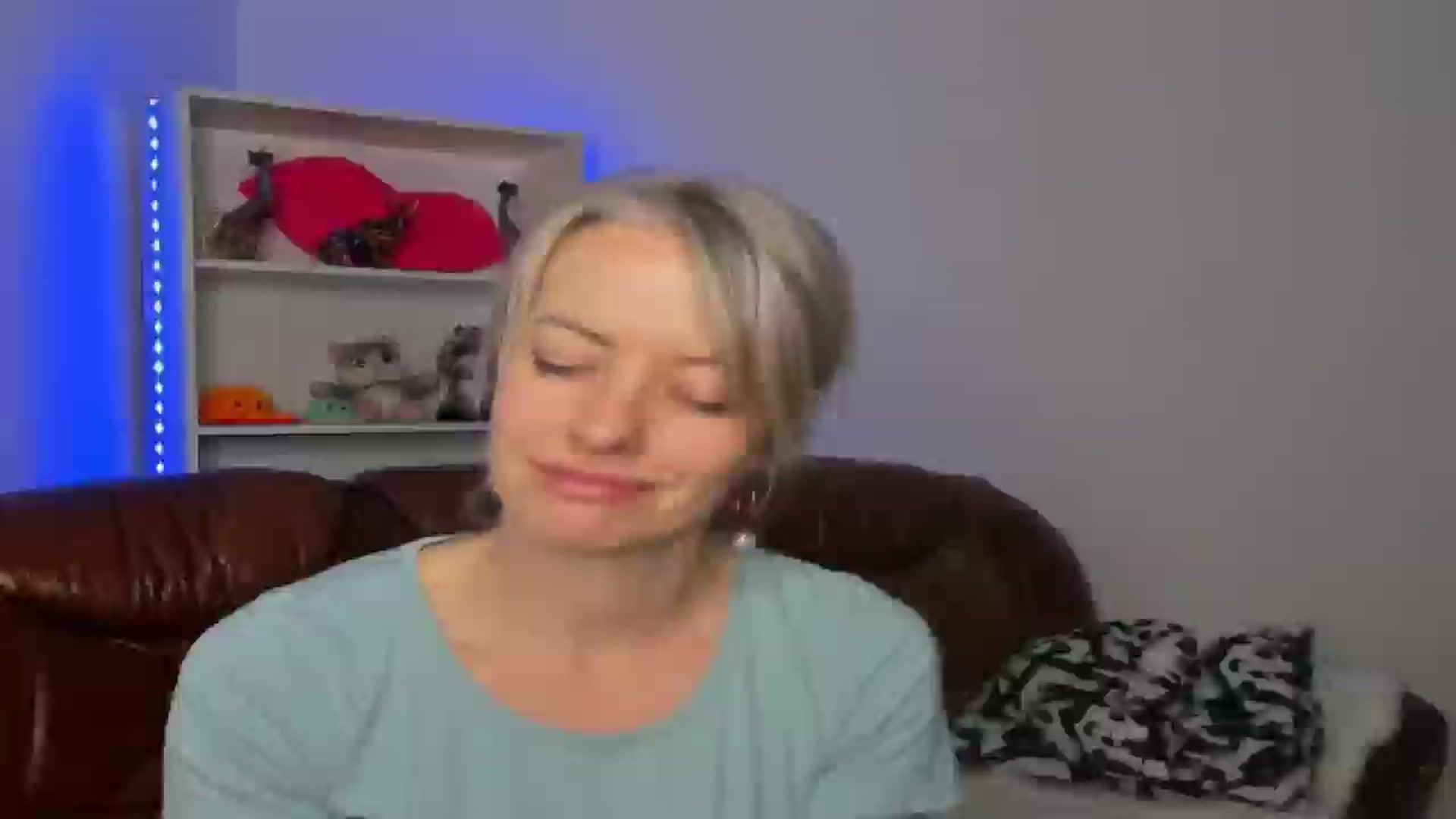 Gallery image thumbnail from TanyaGold01's myfreecams stream on, 10/18/2024, 09:28 image 11 of 20