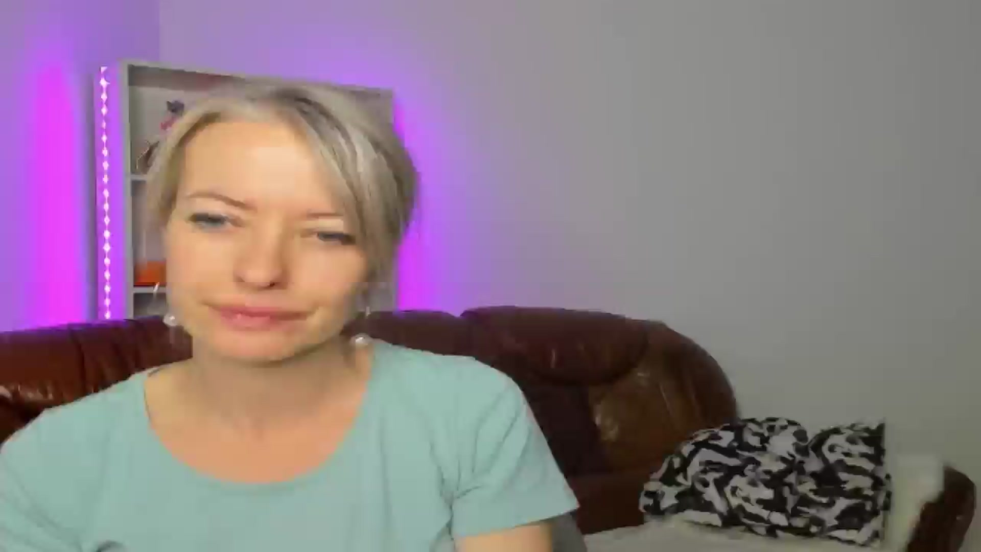 Gallery image thumbnail from TanyaGold01's myfreecams stream on, 10/18/2024, 09:28 image 4 of 20