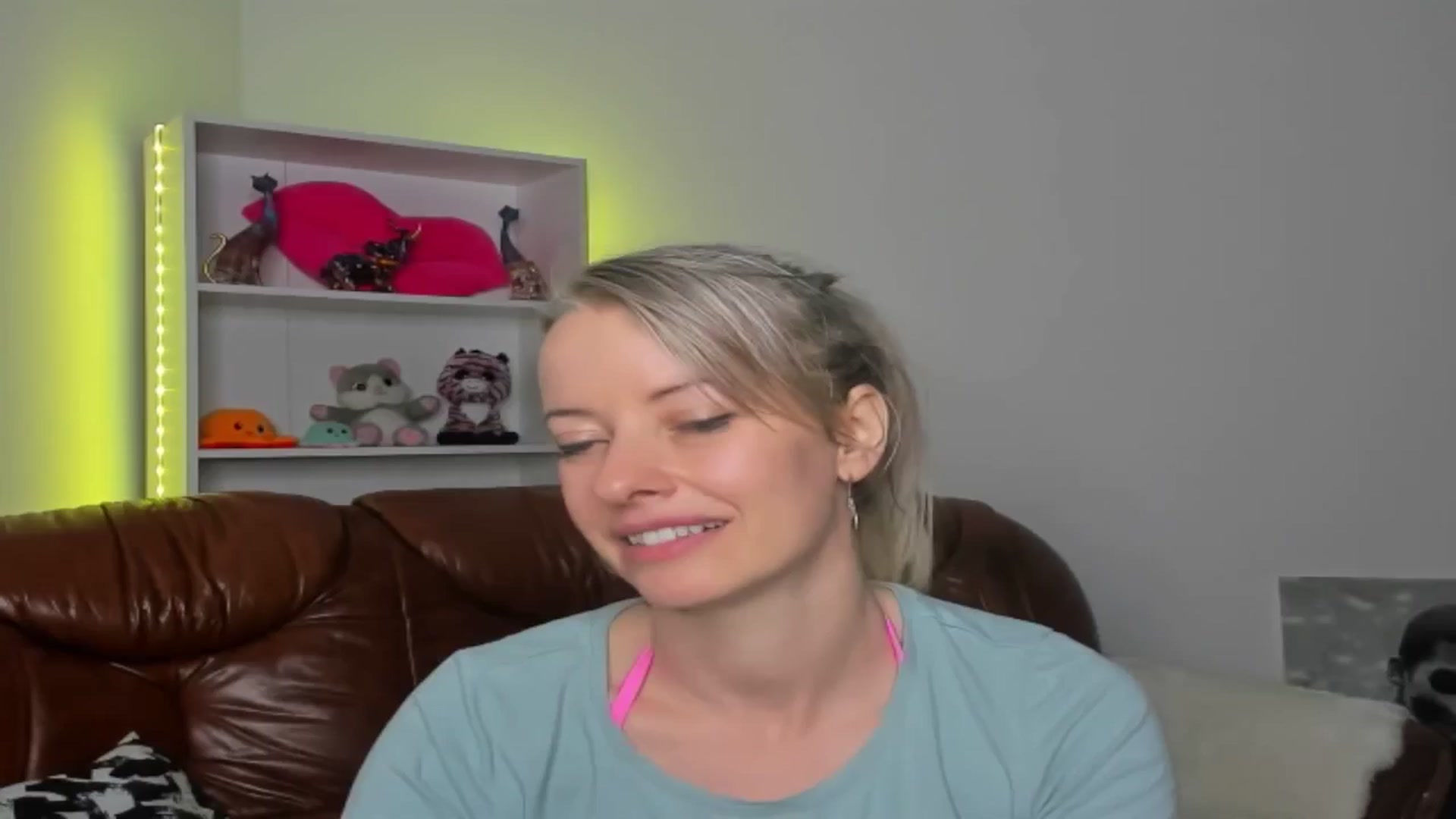 Gallery image thumbnail from TanyaGold01's myfreecams stream on, 10/25/2024, 10:09 image 4 of 20