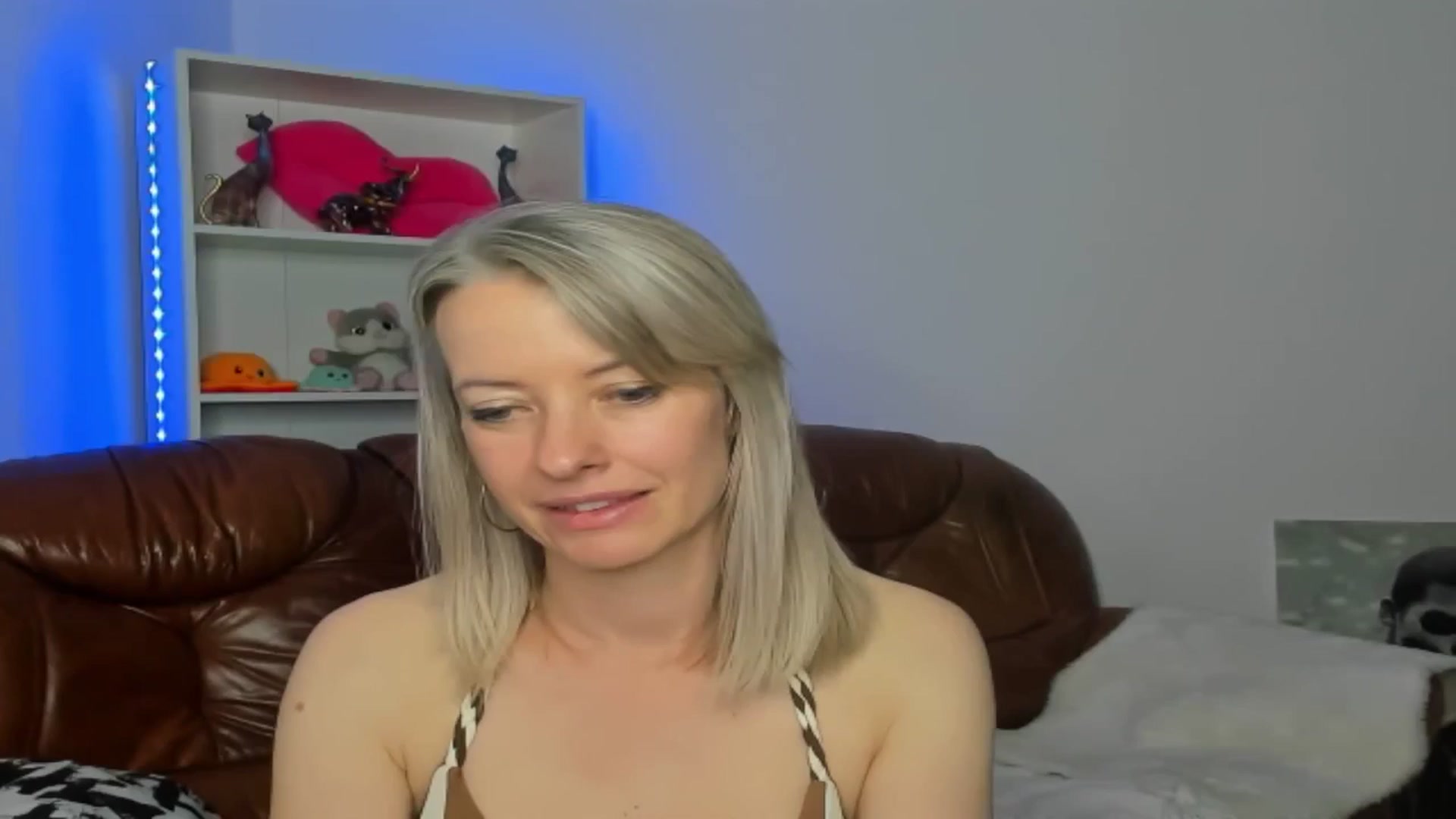 Gallery image thumbnail from TanyaGold01's myfreecams stream on, 10/26/2024, 13:16 image 19 of 20