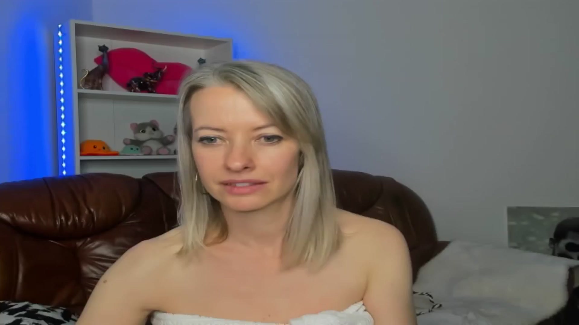 Gallery image thumbnail from TanyaGold01's myfreecams stream on, 10/26/2024, 13:45 image 3 of 20