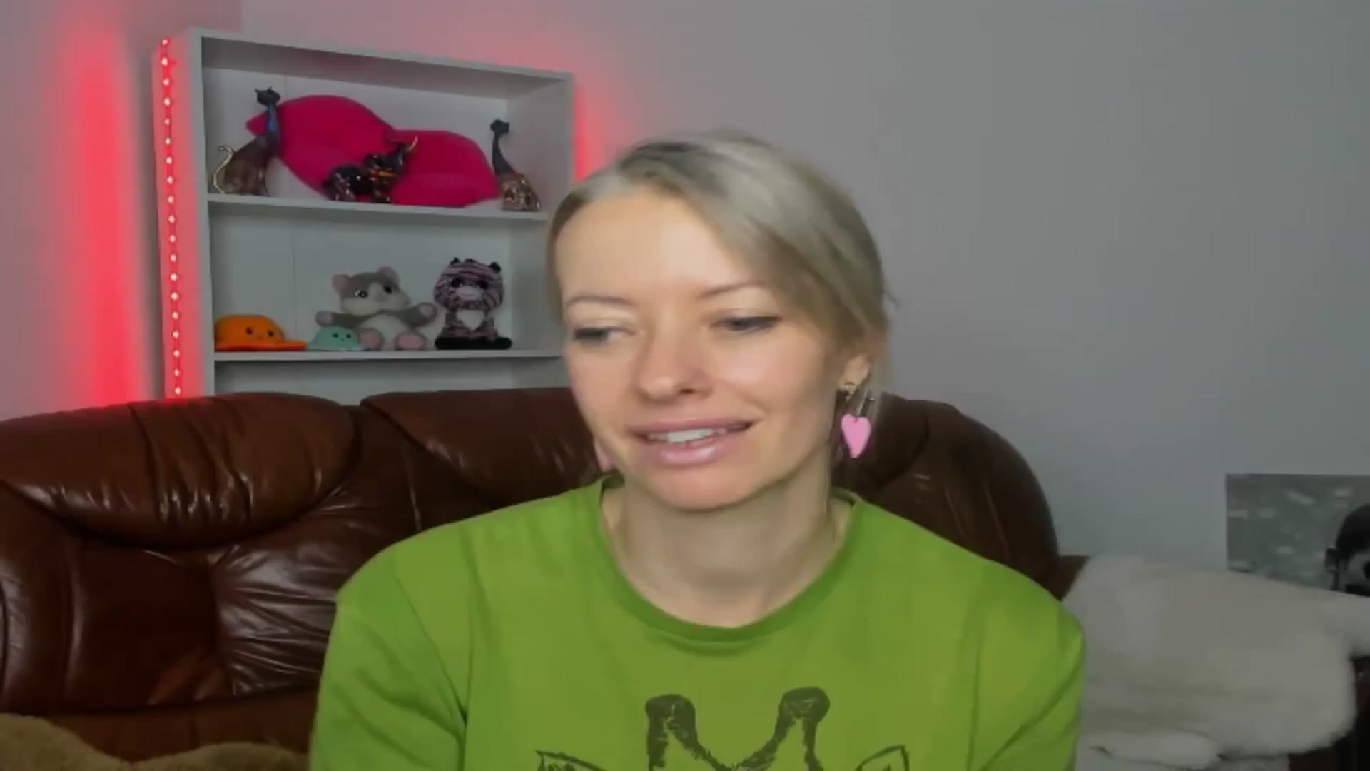 Gallery image thumbnail from TanyaGold01's myfreecams stream on, 11/03/2024, 14:59 image 11 of 20