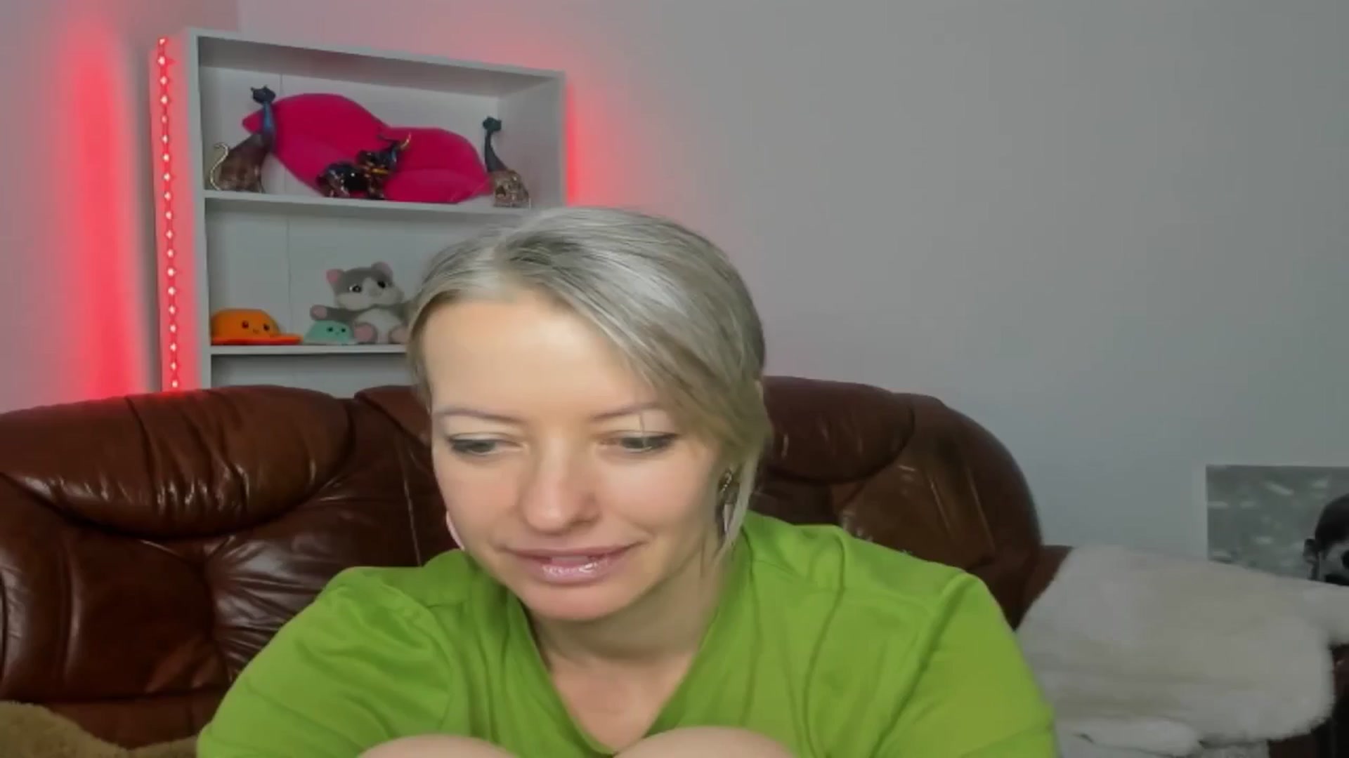 Gallery image thumbnail from TanyaGold01's myfreecams stream on, 11/03/2024, 14:59 image 15 of 20