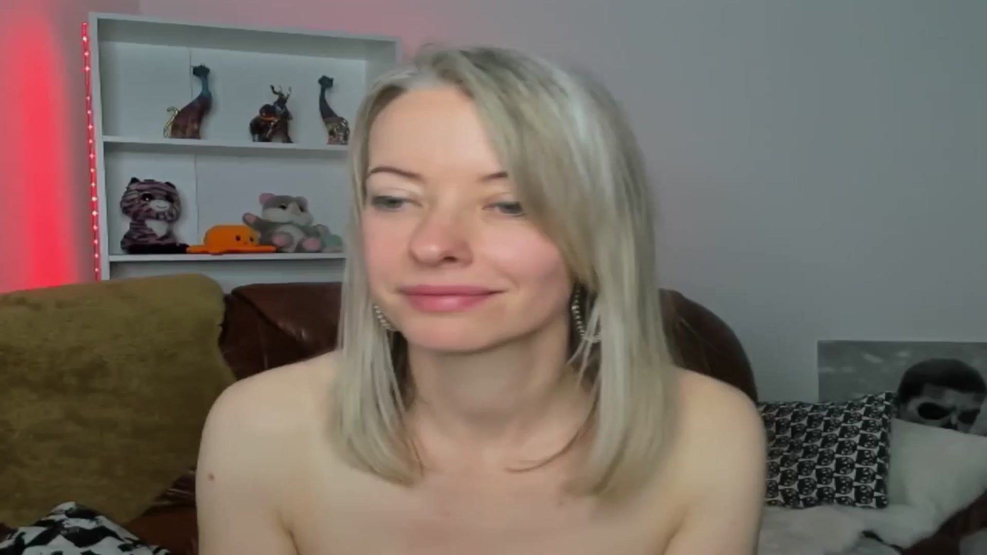 Gallery image thumbnail from TanyaGold01's myfreecams stream on, 12/08/2024, 14:15 image 5 of 20