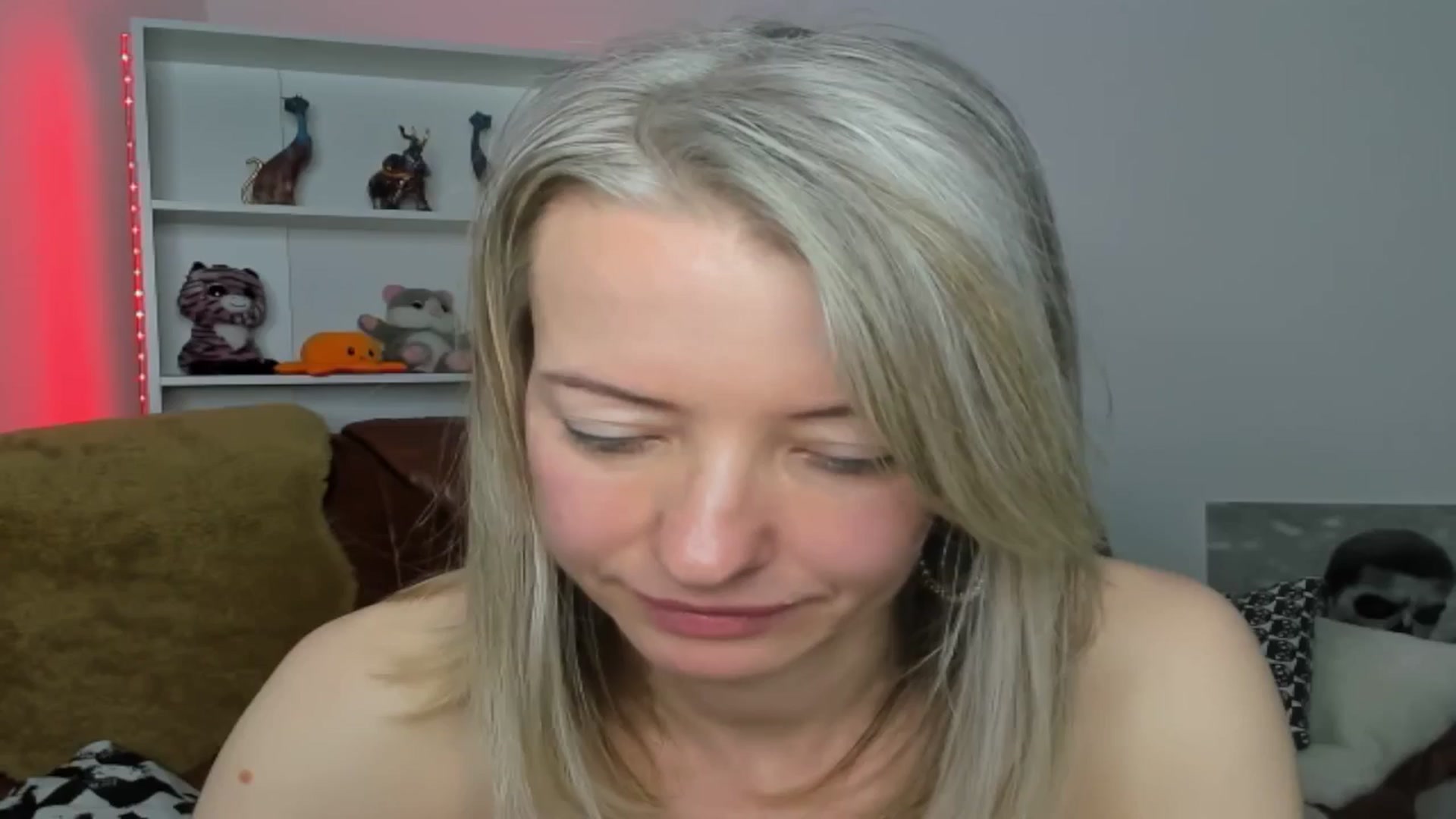 Gallery image thumbnail from TanyaGold01's myfreecams stream on, 12/08/2024, 14:15 image 12 of 20
