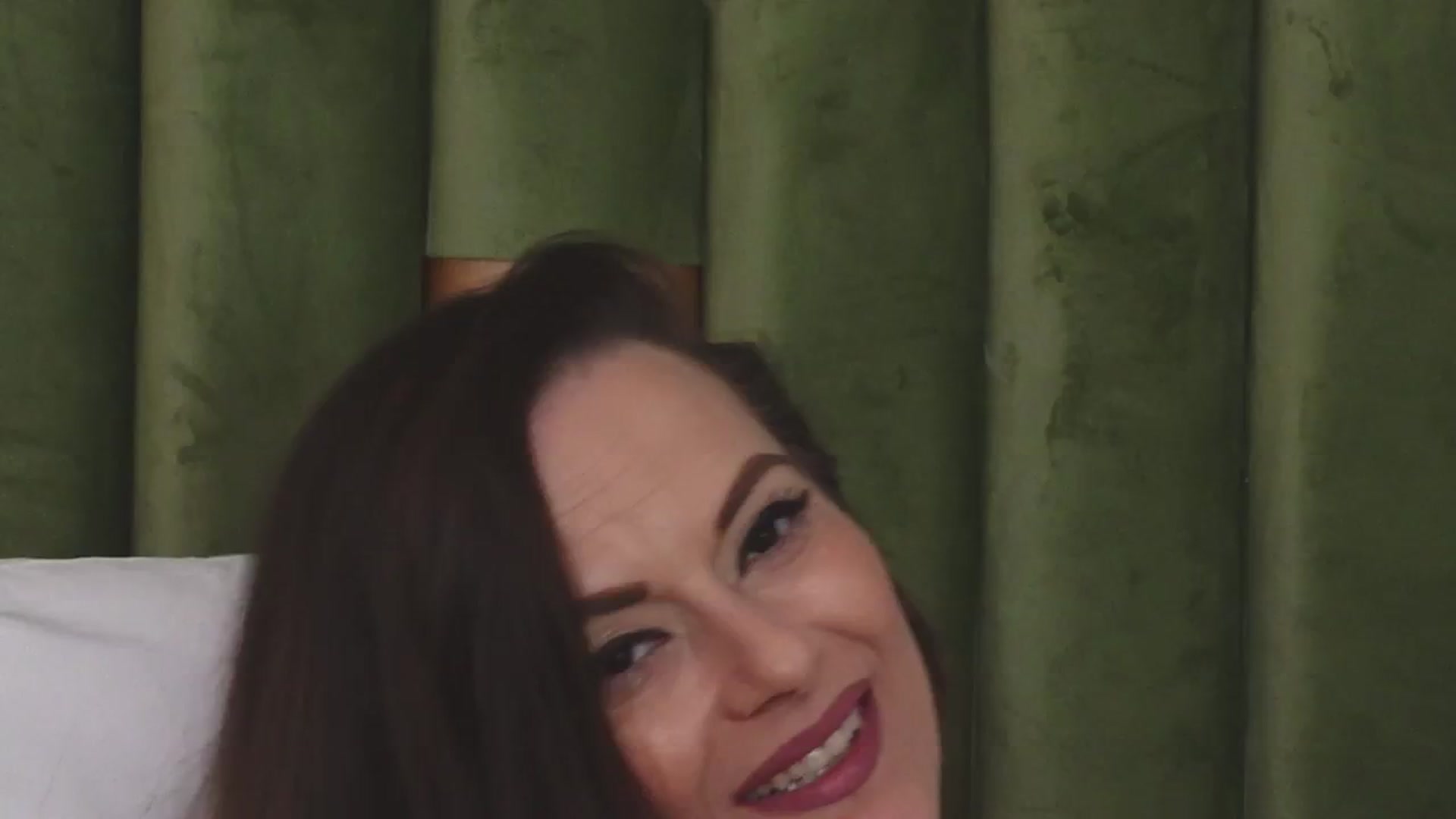 Gallery image thumbnail from TanyaJade1's myfreecams stream on, 03/09/2024, 23:31 image 16 of 20