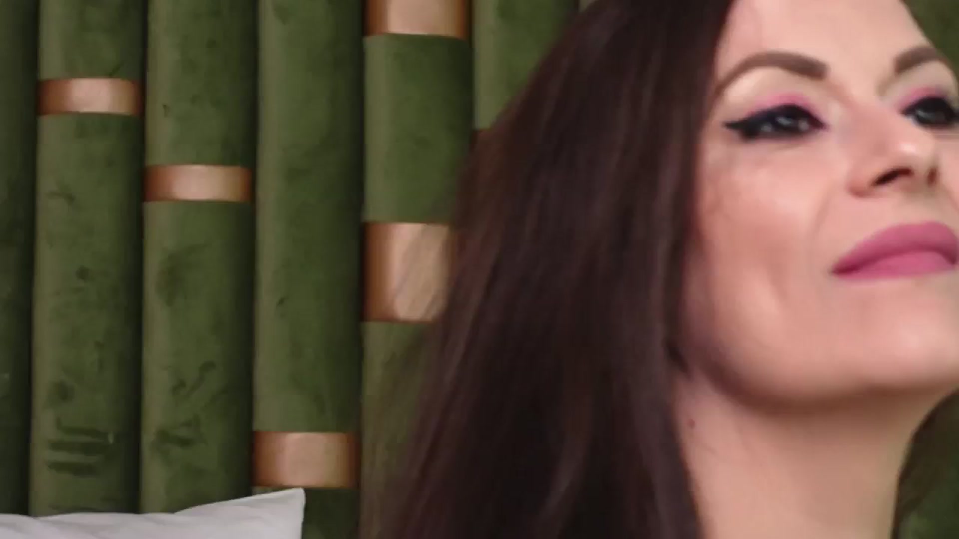 Gallery image thumbnail from TanyaJade1's myfreecams stream on, 04/28/2024, 22:55 image 2 of 20