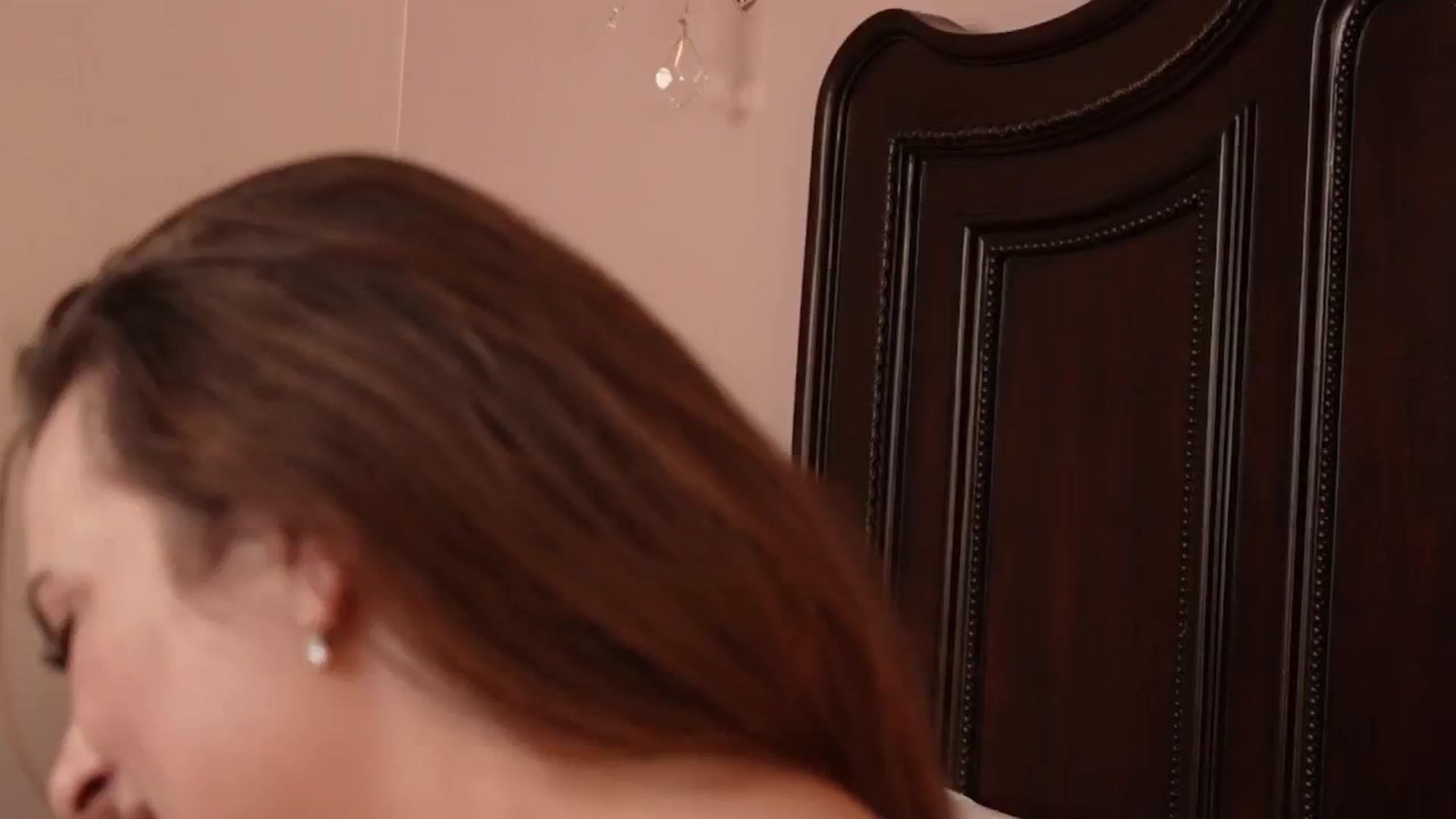 Gallery image thumbnail from TanyaJade1's myfreecams stream on, 11/08/2024, 23:52 image 17 of 20