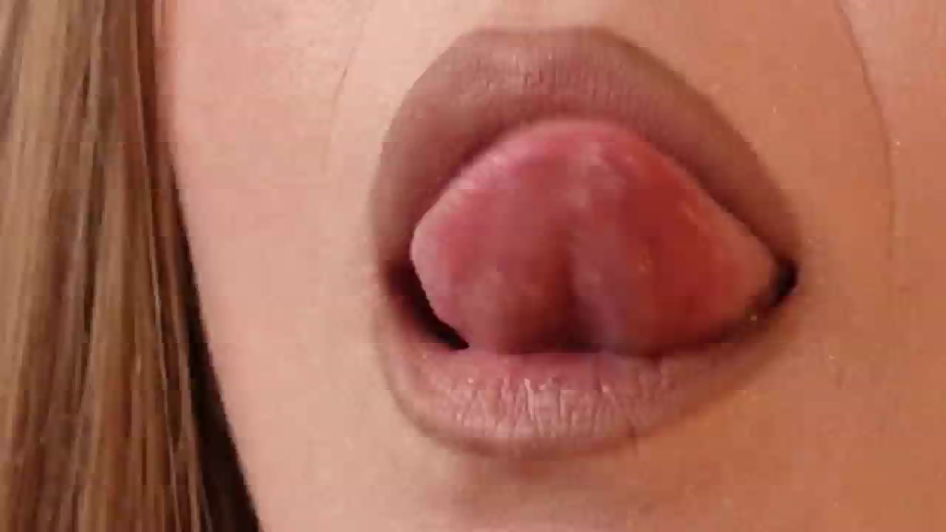 Gallery image thumbnail from TanyaJade1's myfreecams stream on, 11/08/2024, 23:52 image 18 of 20