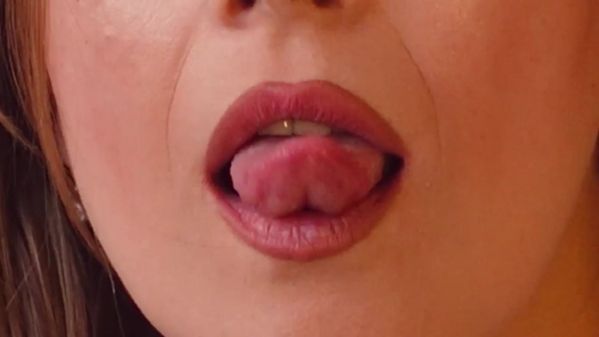 Gallery image thumbnail from TanyaJade1's myfreecams stream on, 01/12/2025, 23:12 image 10 of 20