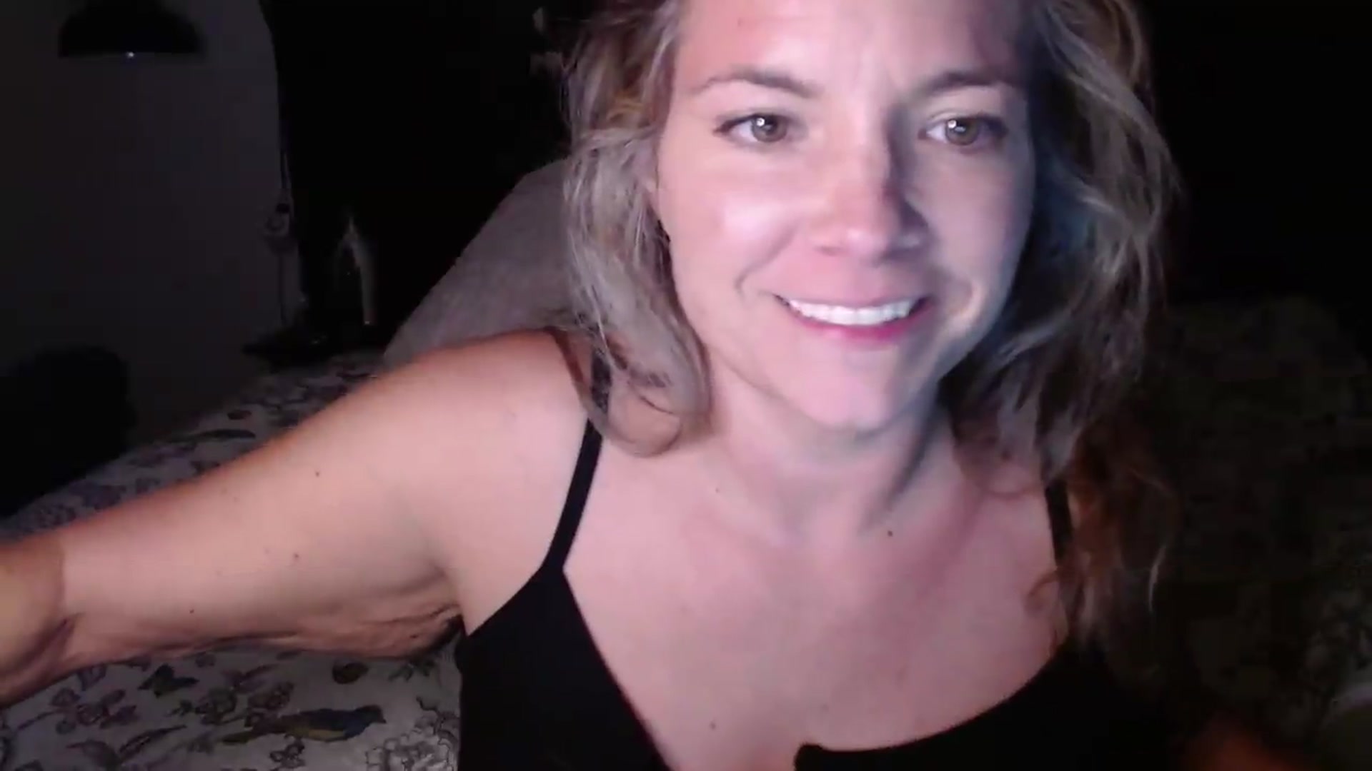 Gallery image thumbnail from TaraGirlnextdoor's myfreecams stream on, 04/29/2026, 24:22 image 11 of 20