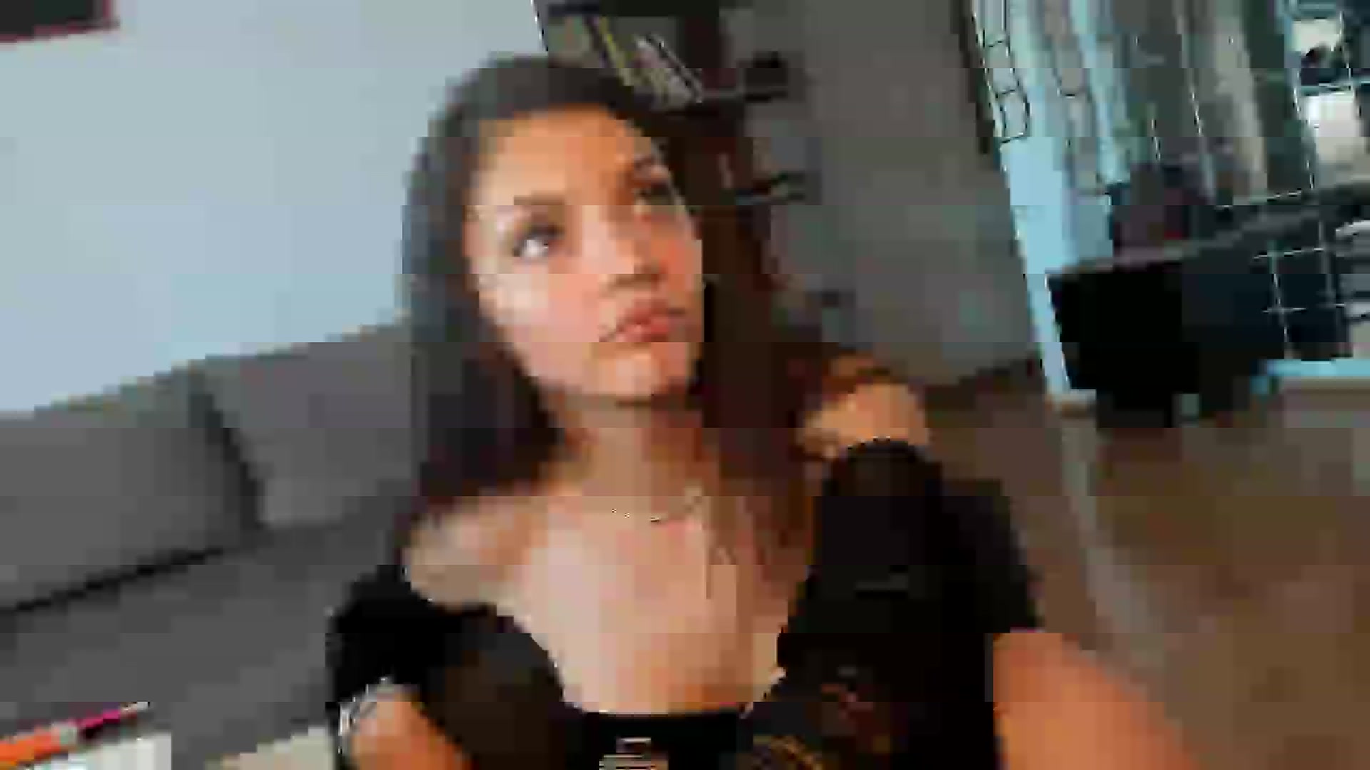 Gallery image thumbnail from TaraQueen's myfreecams stream on, 08/17/2024, 11:24 image 10 of 20