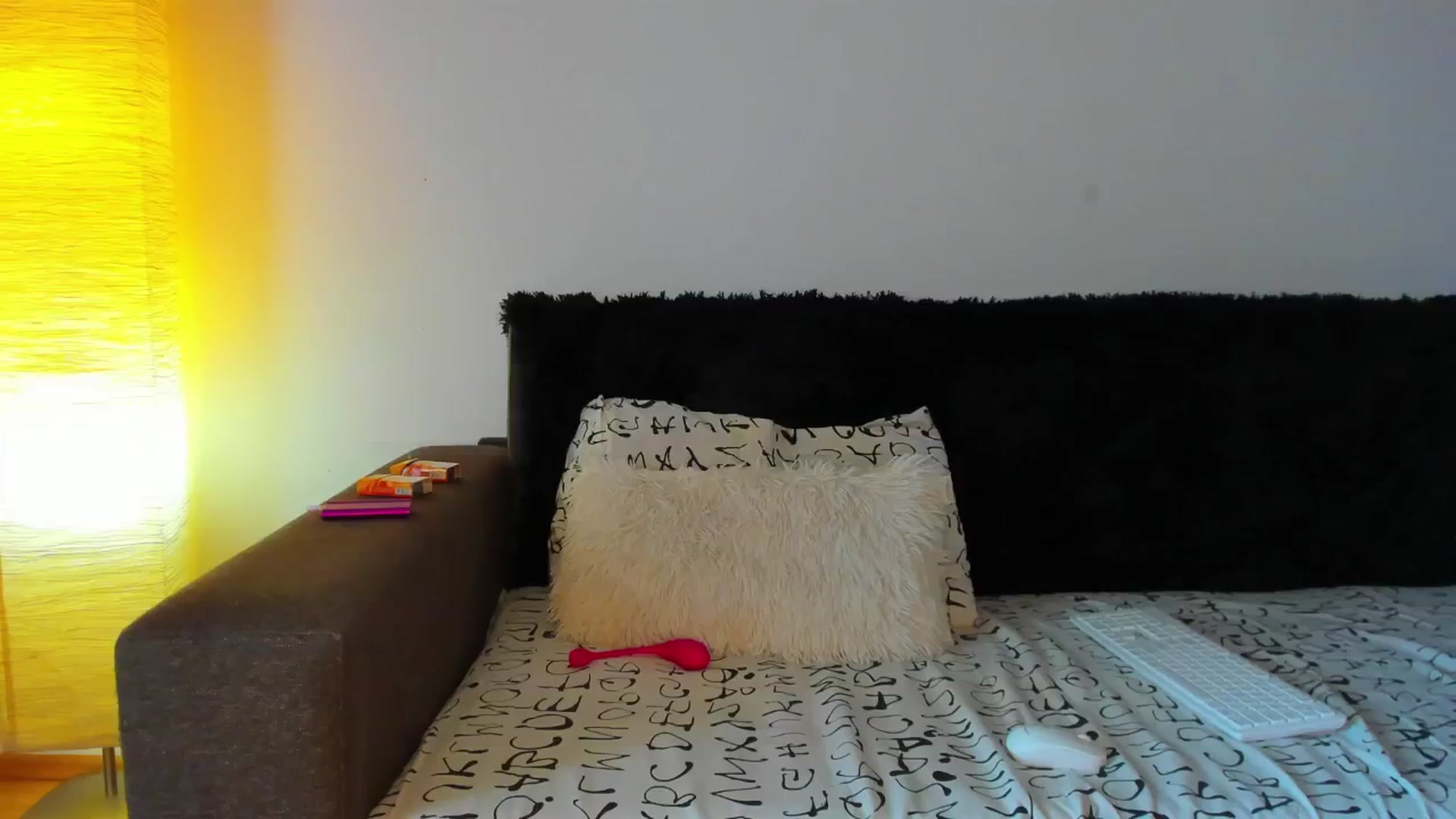 Gallery image thumbnail from TaraQueen's myfreecams stream on, 02/27/2025, 14:32 image 12 of 20