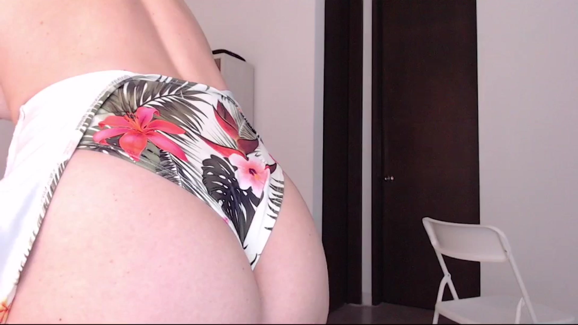Gallery image thumbnail from TaraWhitte's myfreecams stream on, 07/31/2025, 24:04 image 11 of 20