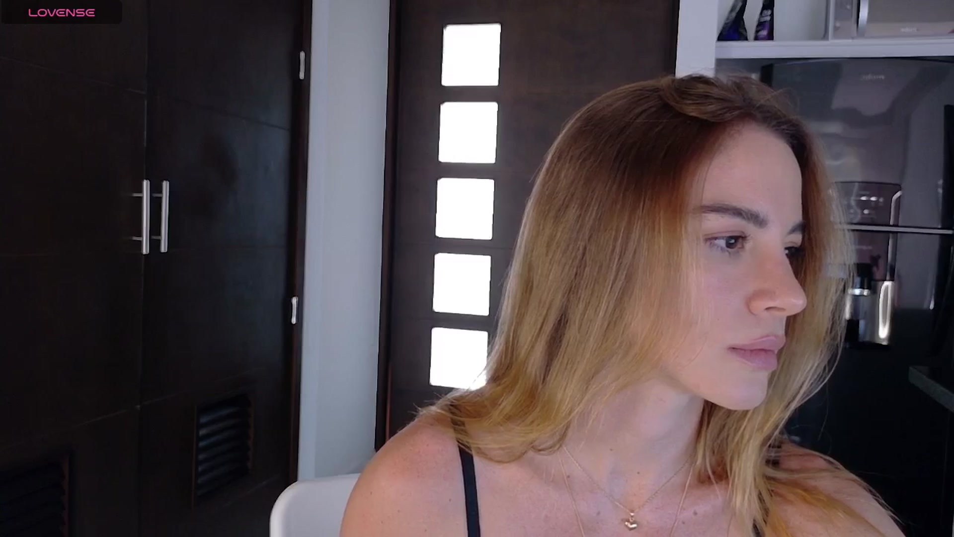 Gallery image thumbnail from TaraWhitte's myfreecams stream on, 02/10/2026, 21:43 image 3 of 20