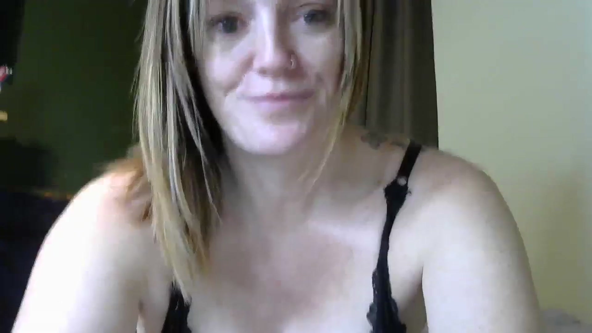 Gallery image thumbnail from Taratomlin's myfreecams stream on, 02/26/2024, 13:04 image 14 of 20
