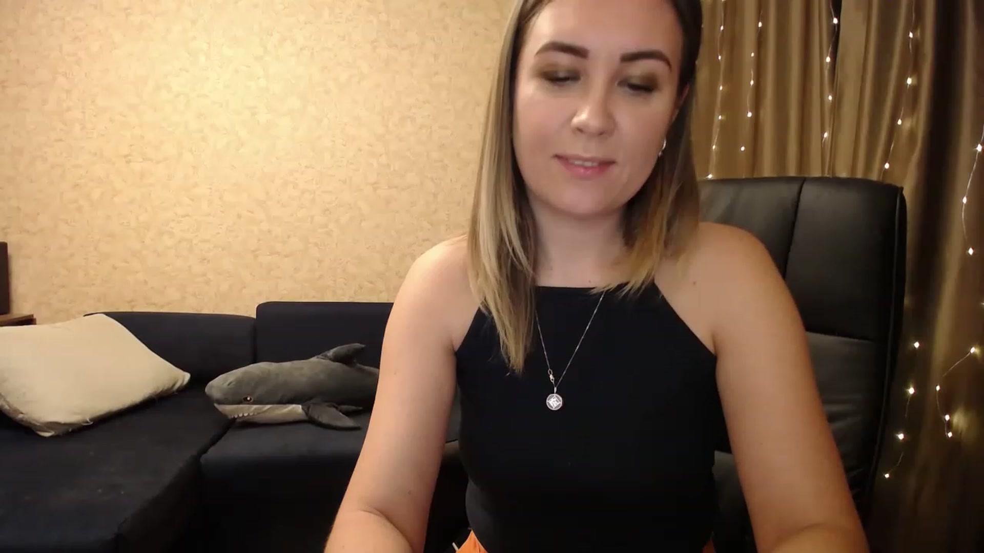 Gallery image thumbnail from Tarot__Reader's myfreecams stream on, 12/08/2022, 04:25 image 10 of 20