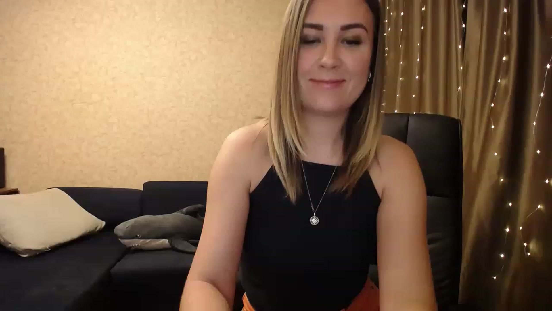Gallery image thumbnail from Tarot__Reader's myfreecams stream on, 12/08/2022, 04:25 image 5 of 20