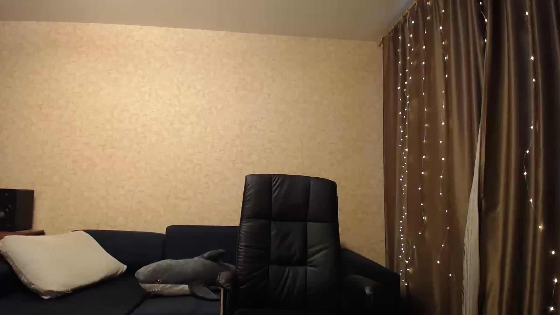 Gallery image thumbnail from Tarot__Reader's myfreecams stream on, 12/08/2022, 06:56 image 9 of 20
