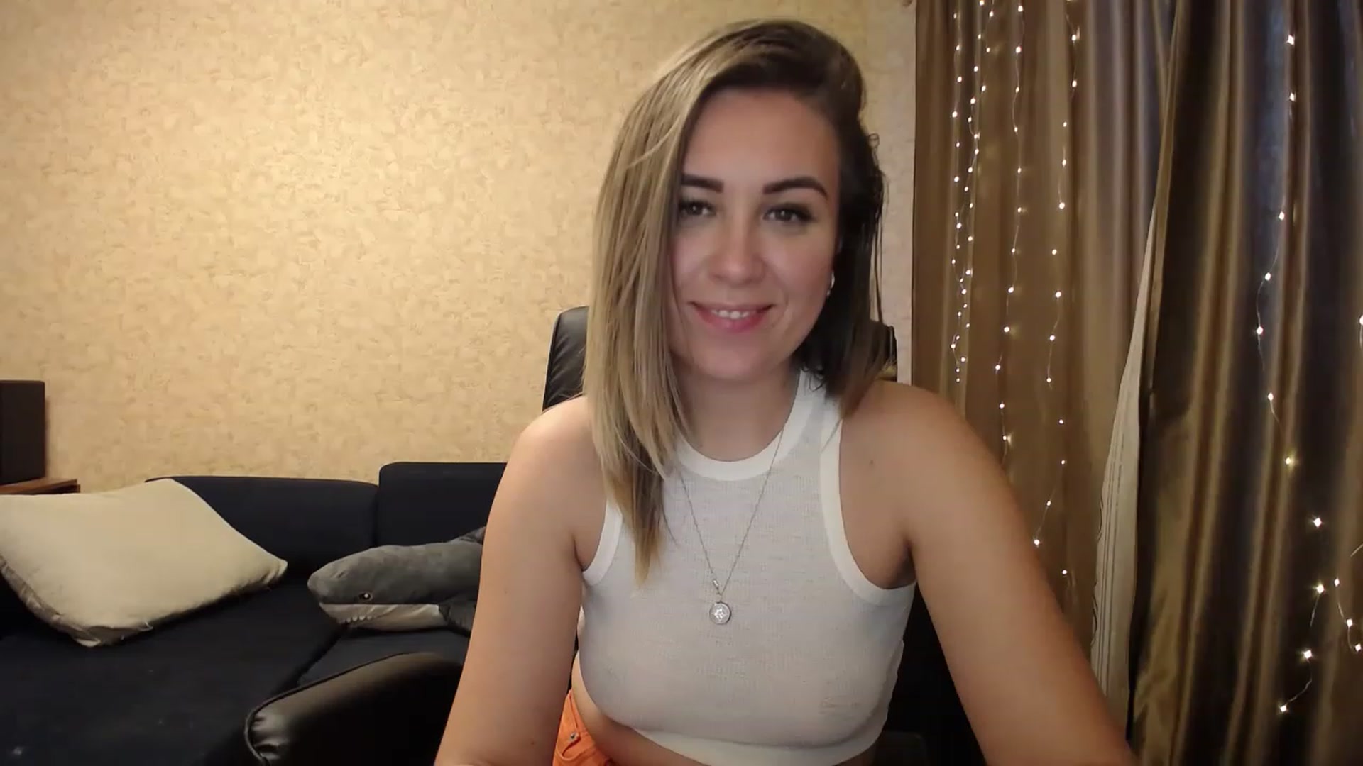 Gallery image thumbnail from Tarot__Reader's myfreecams stream on, 12/08/2022, 06:56 image 19 of 20