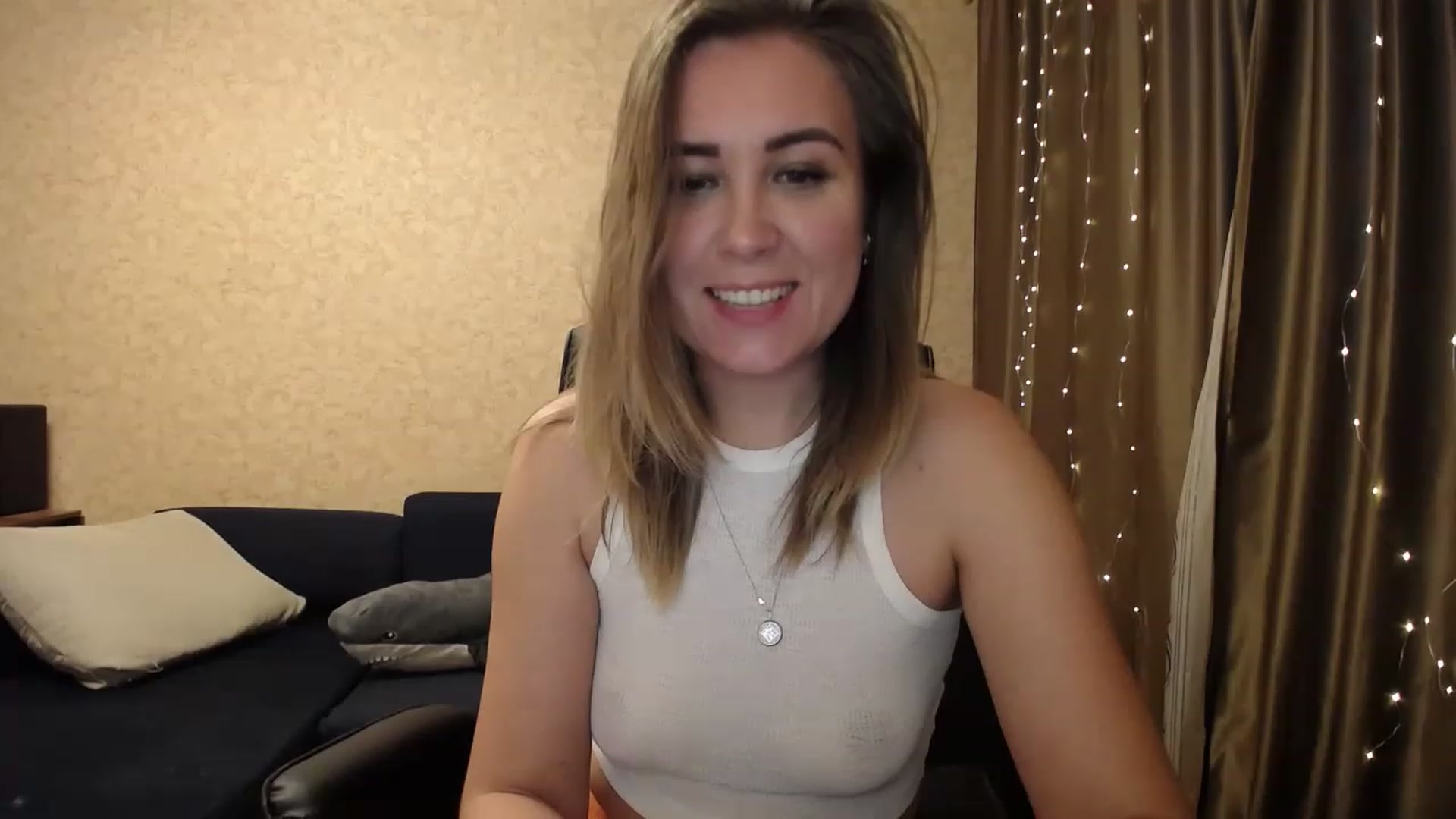 Gallery image thumbnail from Tarot__Reader's myfreecams stream on, 12/08/2022, 06:56 image 10 of 20