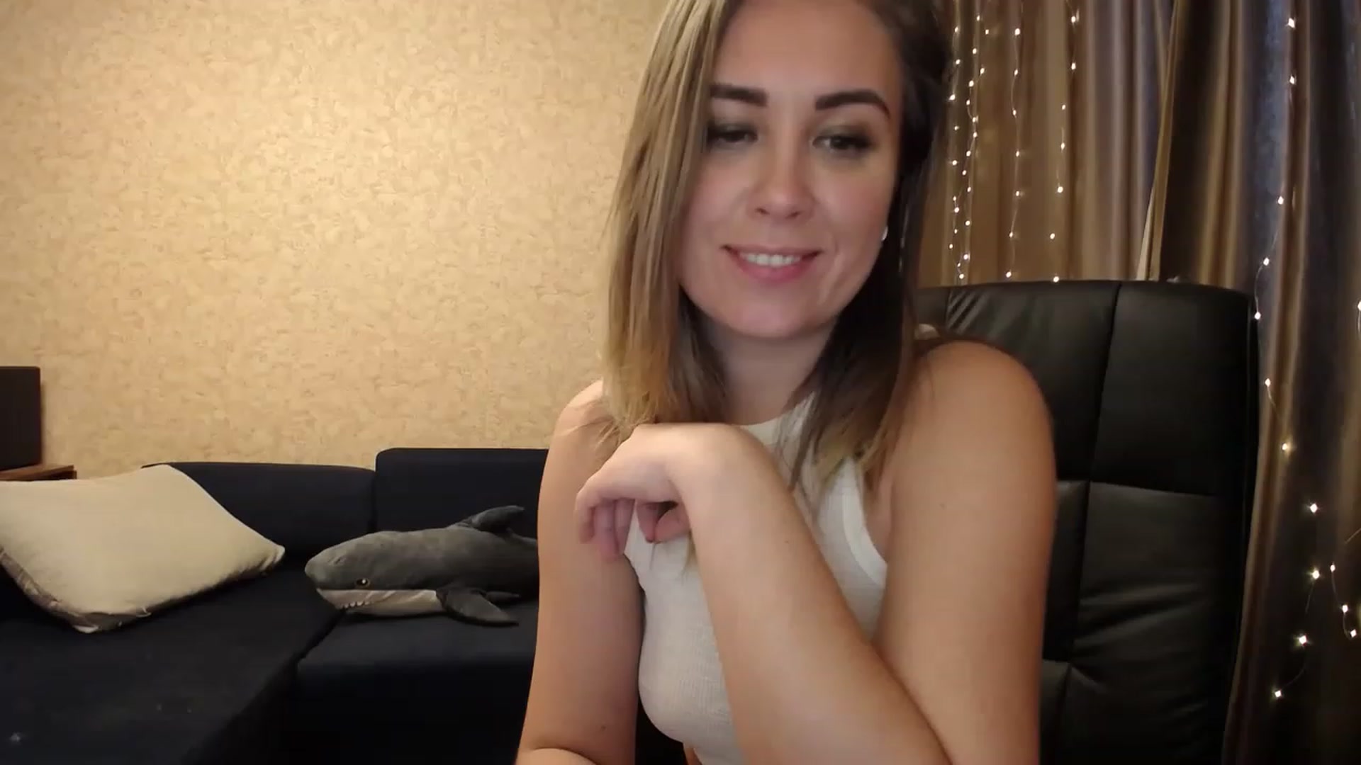 Gallery image thumbnail from Tarot__Reader's myfreecams stream on, 12/08/2022, 07:47 image 1 of 20