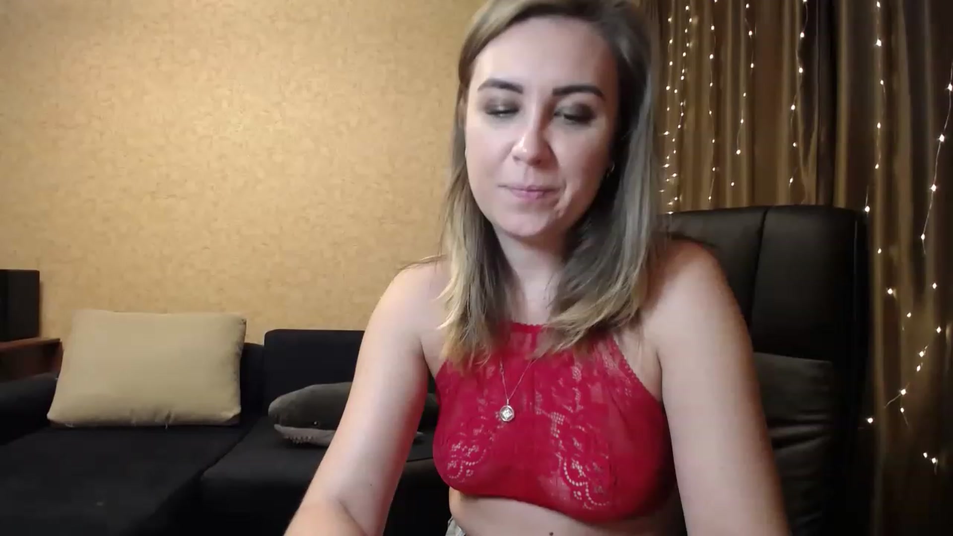 Gallery image thumbnail from Tarot__Reader's myfreecams stream on, 12/16/2022, 03:44 image 2 of 20
