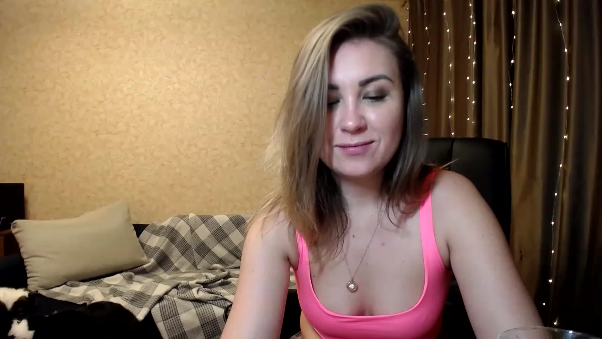 Gallery image thumbnail from Tarot__Reader's myfreecams stream on, 01/17/2023, 03:22 image 20 of 20