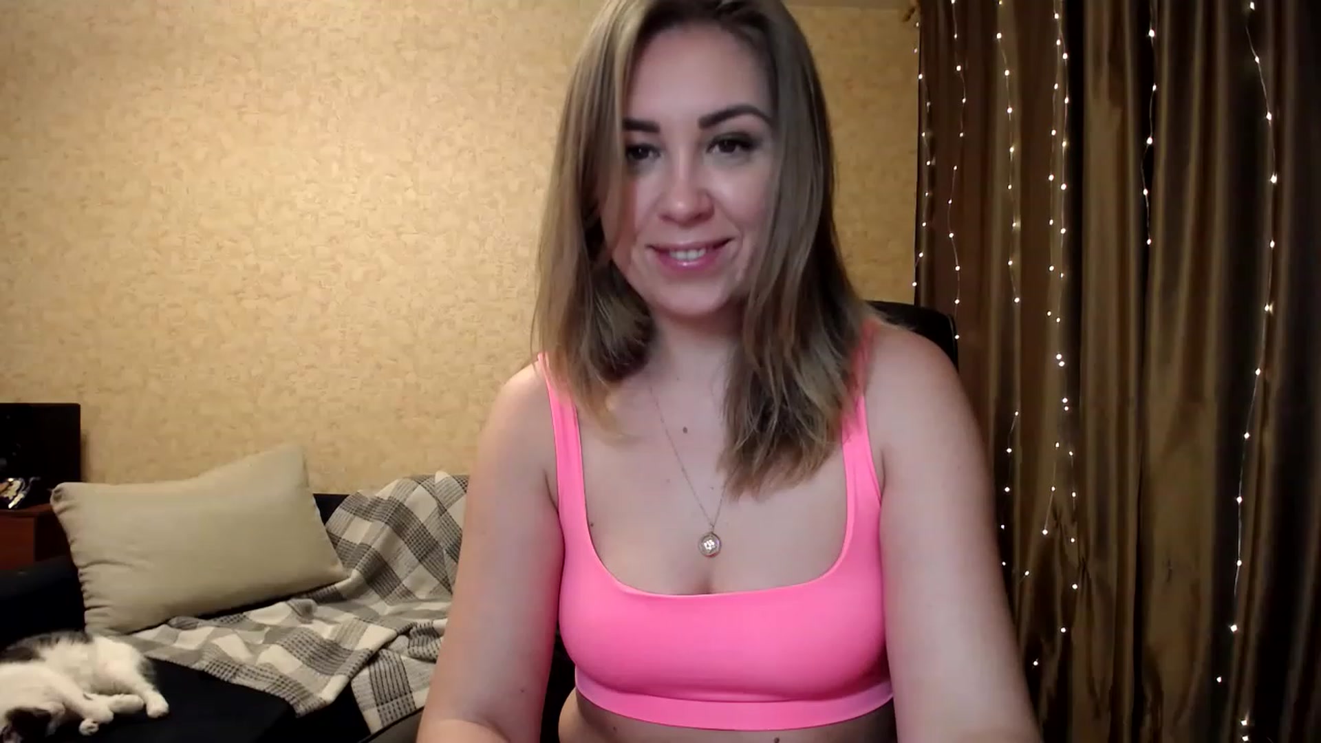 Gallery image thumbnail from Tarot__Reader's myfreecams stream on, 01/17/2023, 03:22 image 3 of 20