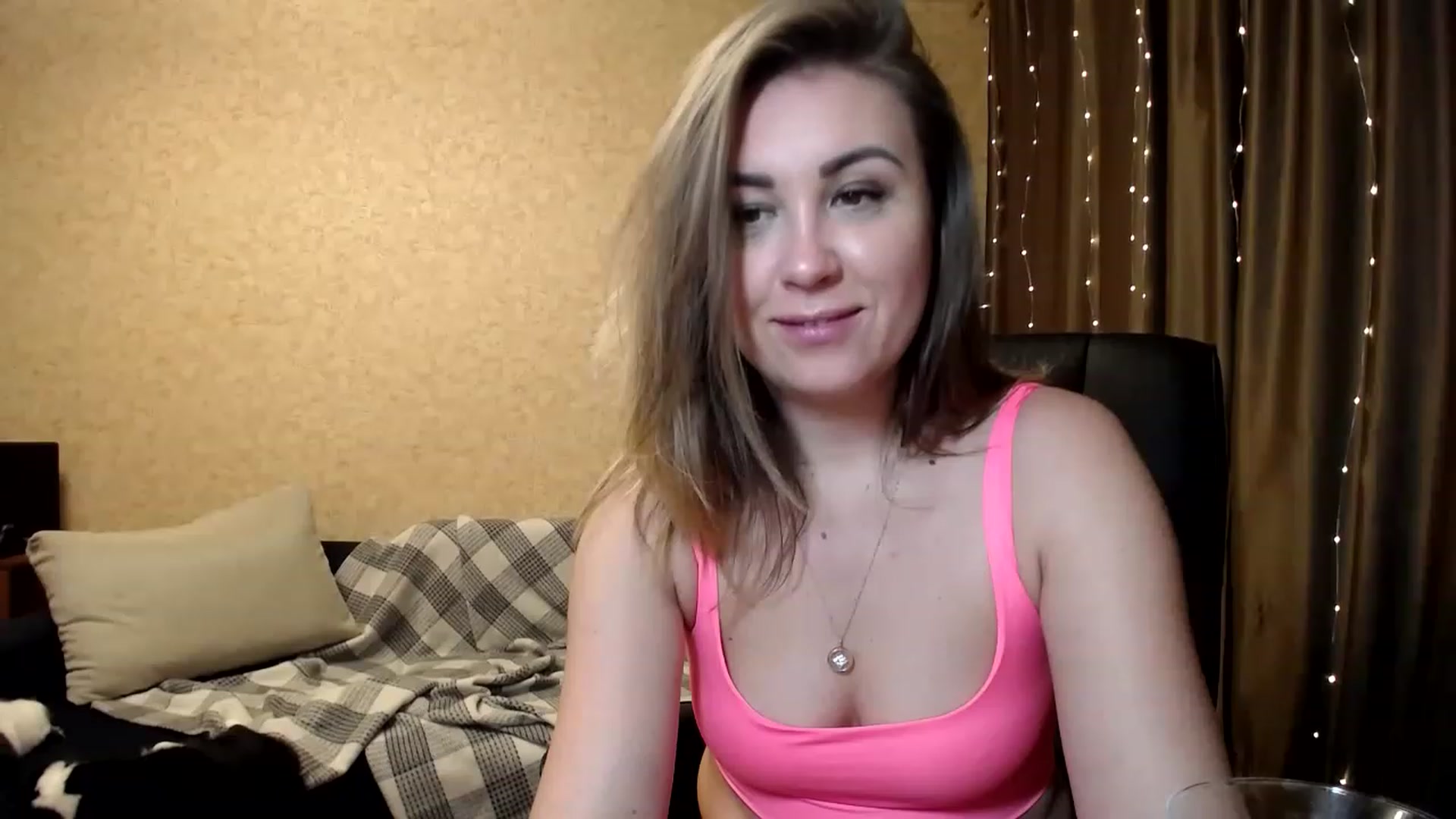 Gallery image thumbnail from Tarot__Reader's myfreecams stream on, 01/17/2023, 03:22 image 19 of 20