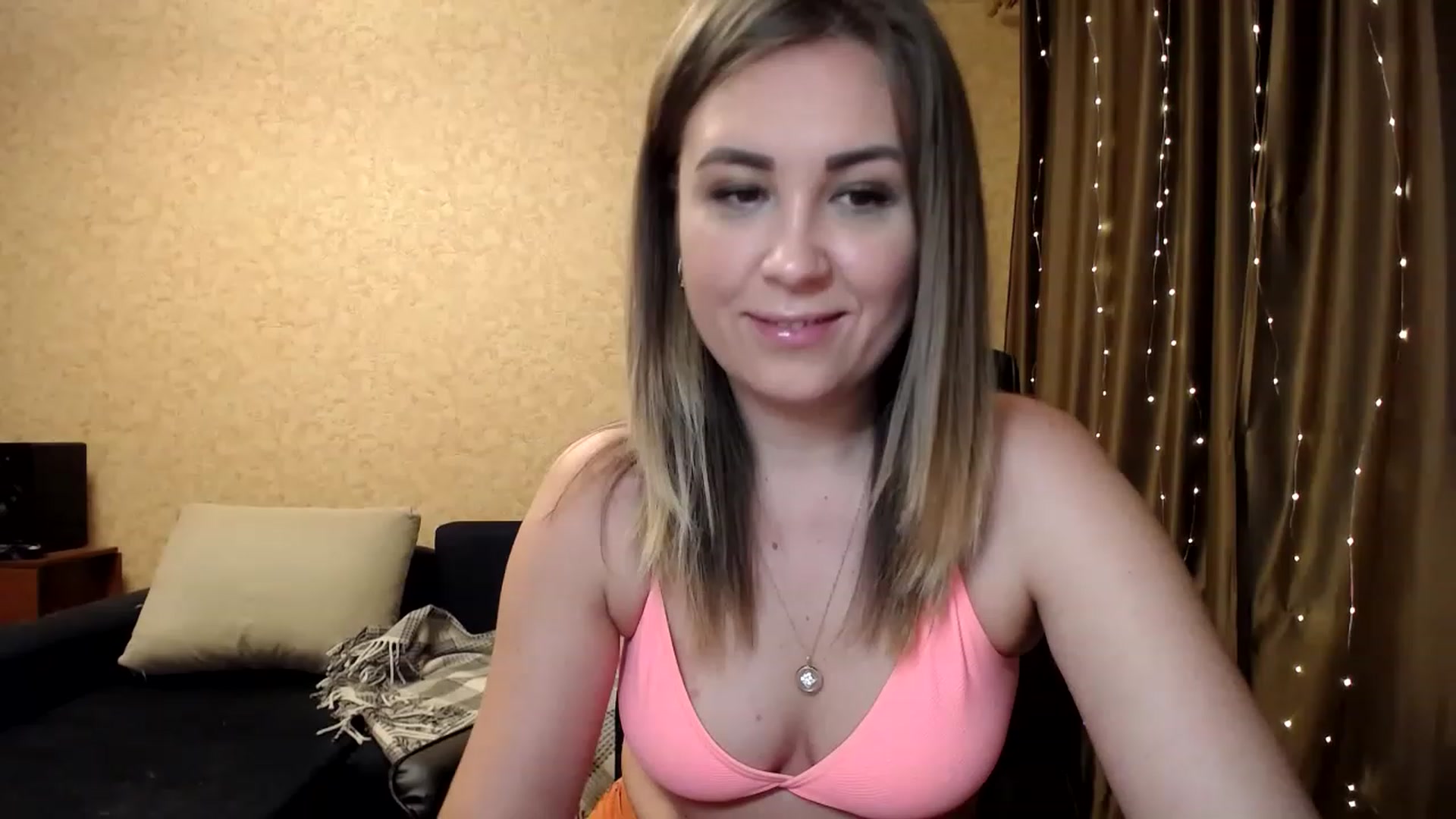 Gallery image thumbnail from Tarot__Reader's myfreecams stream on, 01/22/2023, 02:31 image 7 of 20